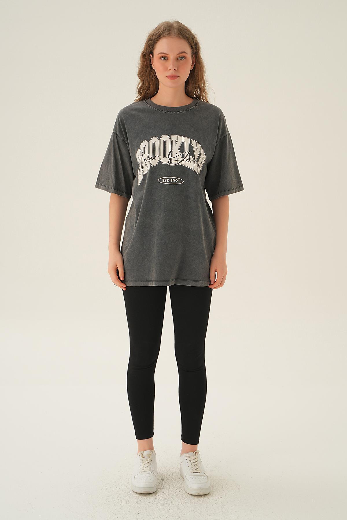 Antrasit Brooklyn Baskı Oversize Tişört 3905 - 6