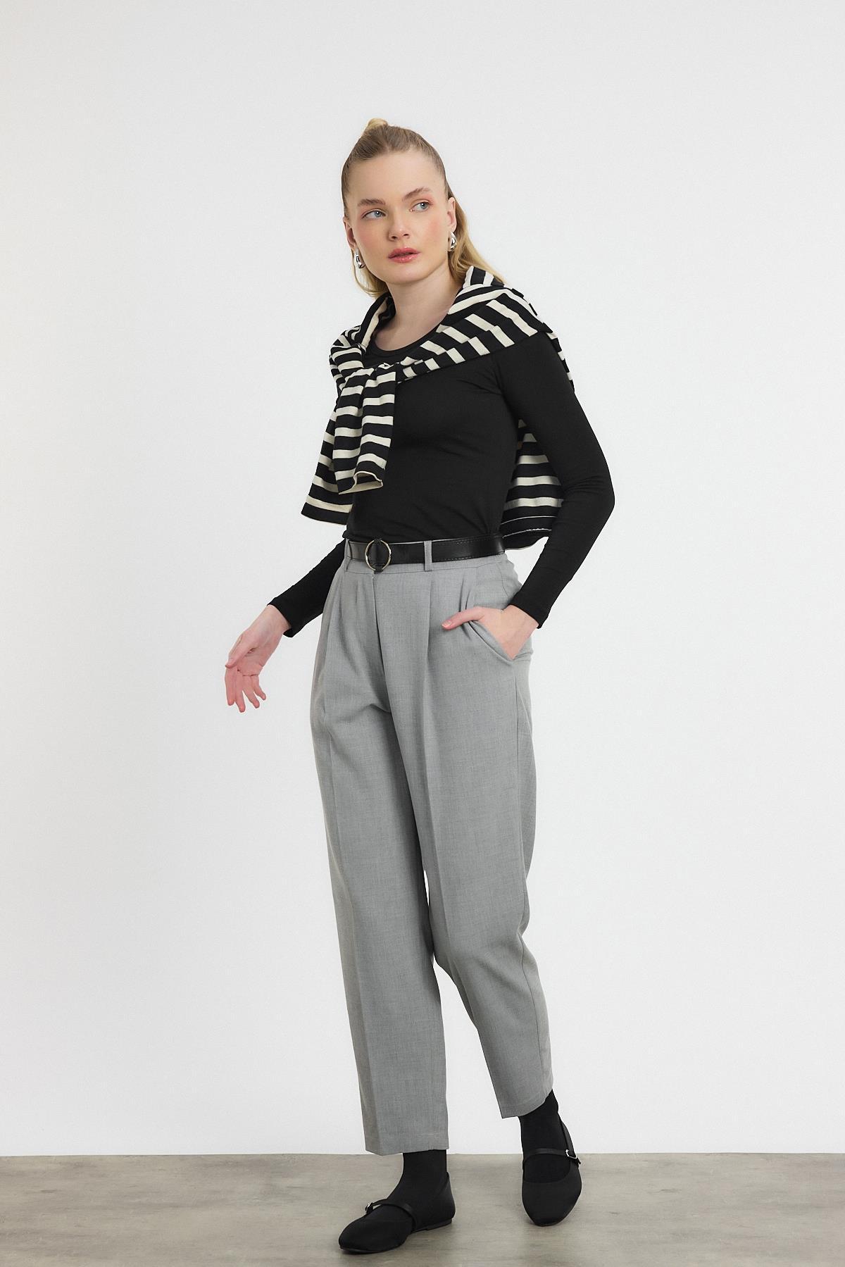Açık Gri Kemer Detay Pantolon 3965 
