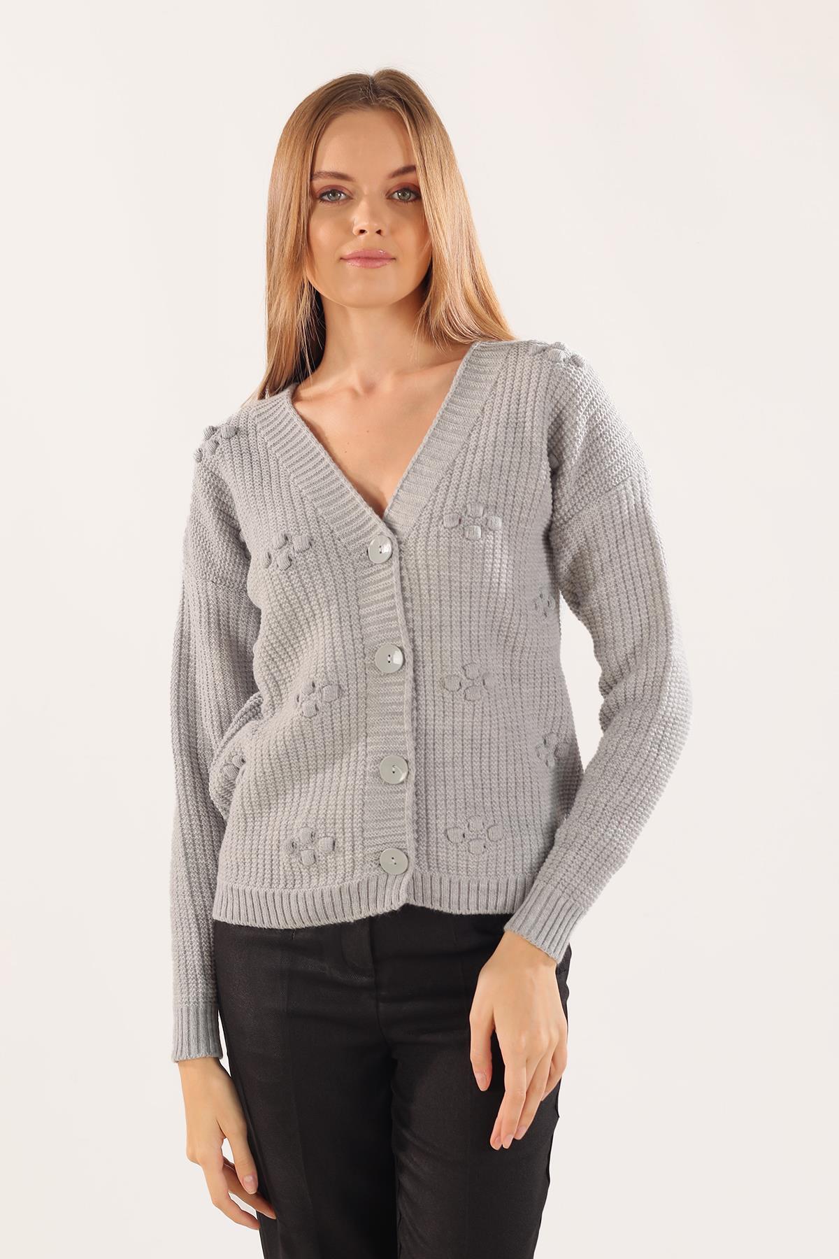 4002 Kabartma Desen Düğmeli Hırka Gri 