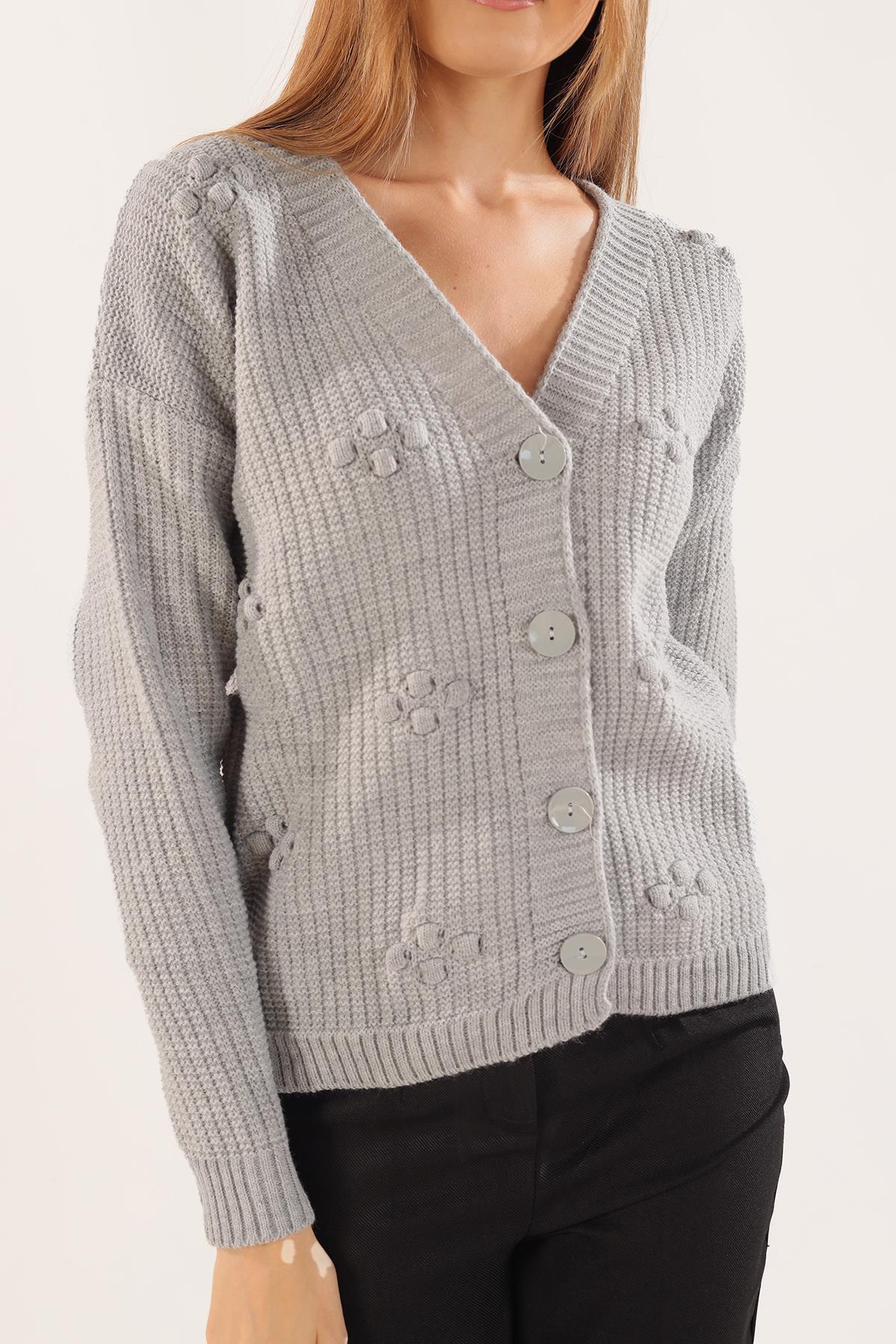 Gri Kabartma Desen Düğmeli Hırka 4002 - 3