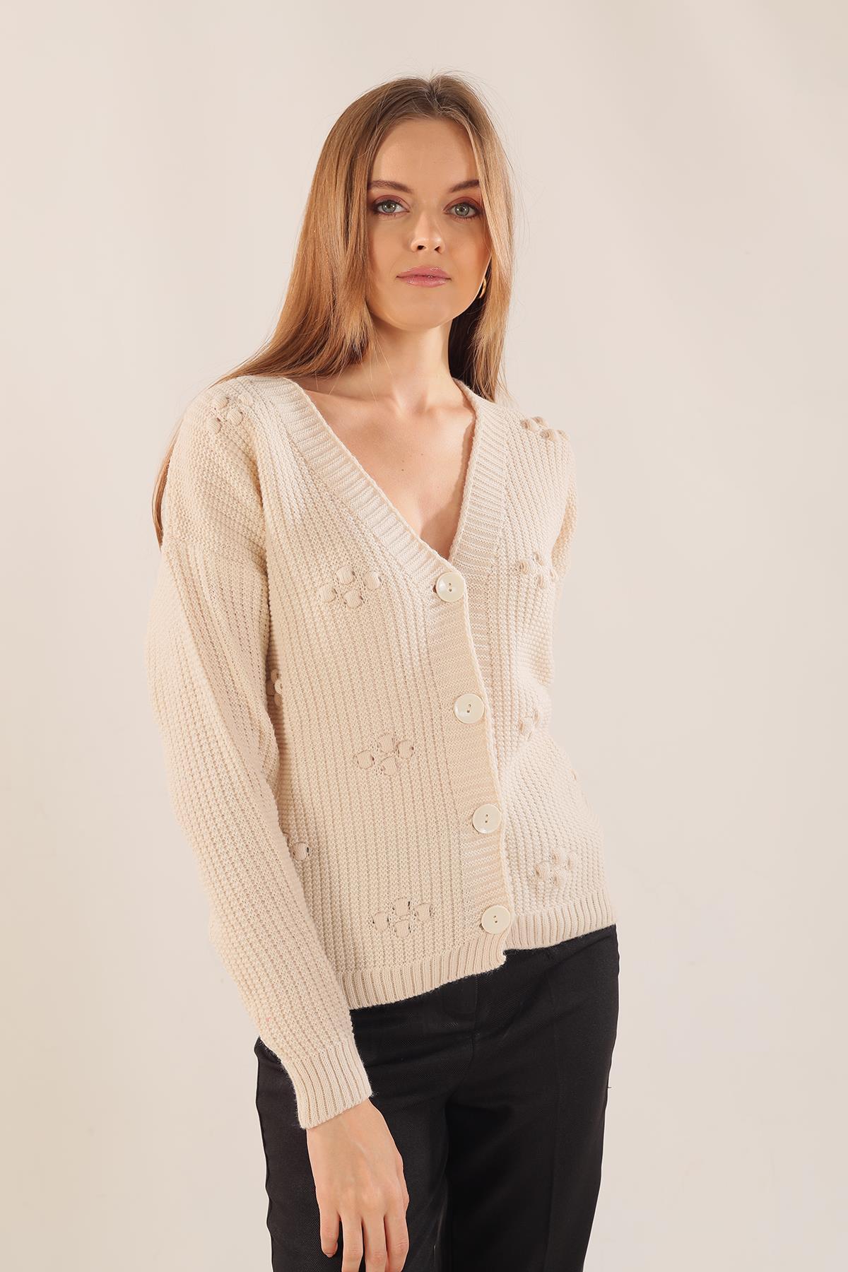 Krem Kabartma Desen Düğmeli Hırka 4002 - 3