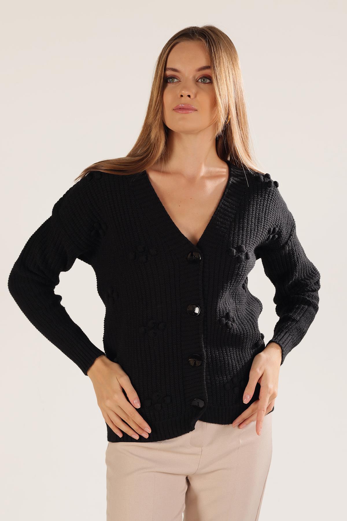 Siyah Kabartma Desen Düğmeli Hırka 4002 - 1