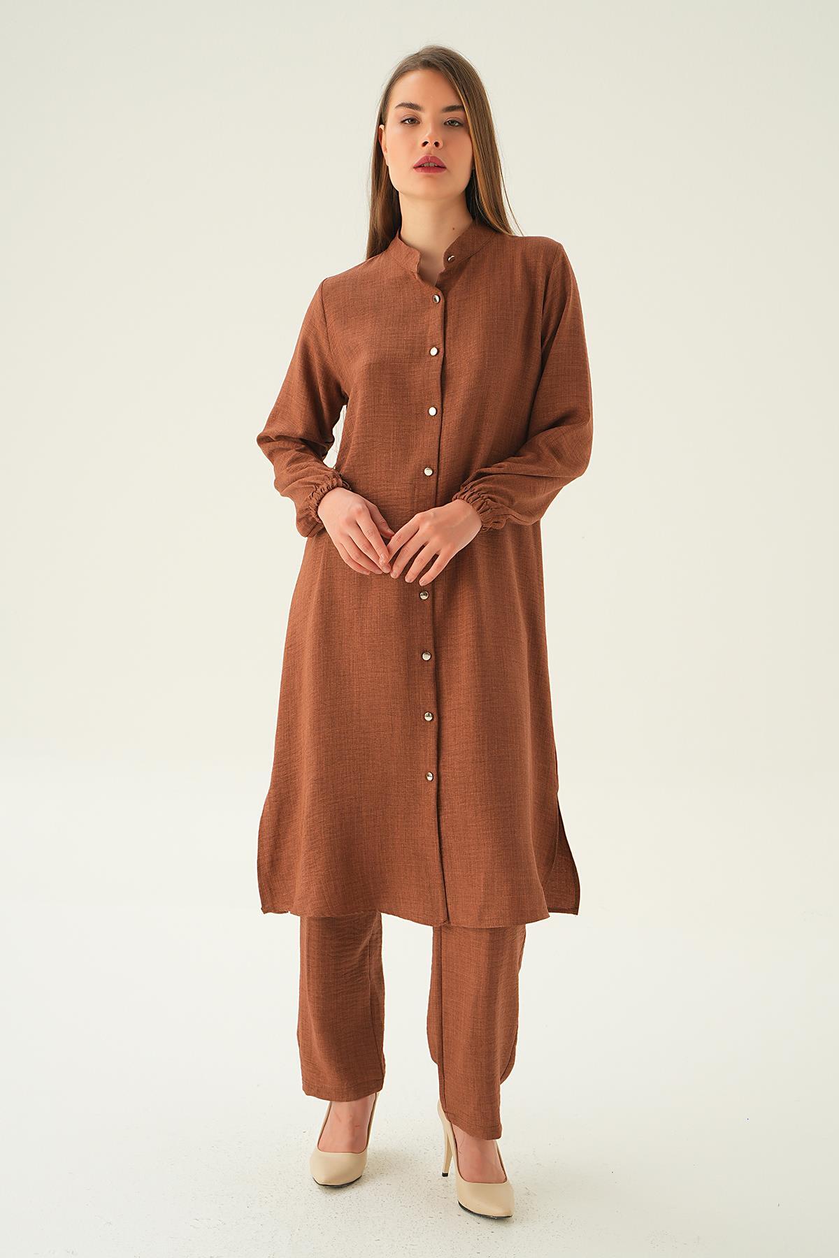 4021A Hakim Yaka Tunik Pantolon Takım Kahve 