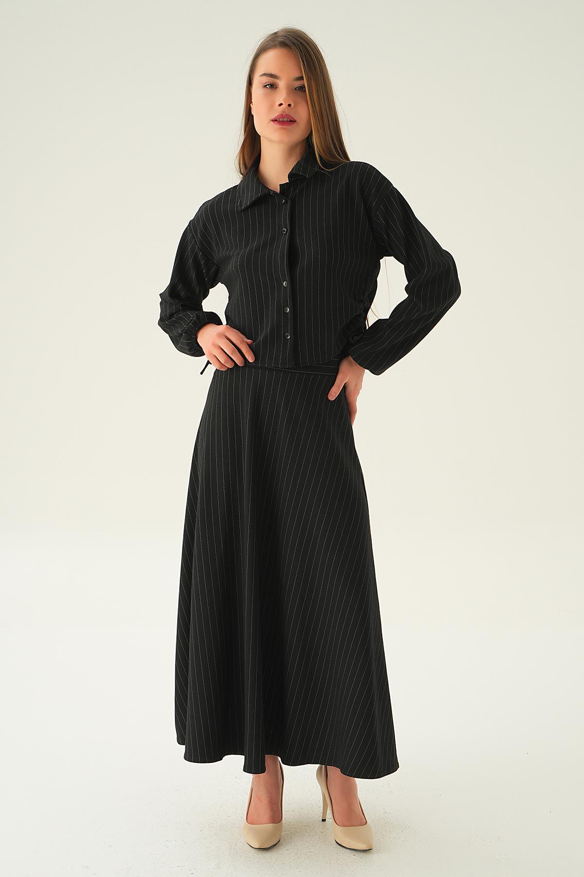 Siyah Yan Büzgülü Gömlek Etek Takım 4025A - 1