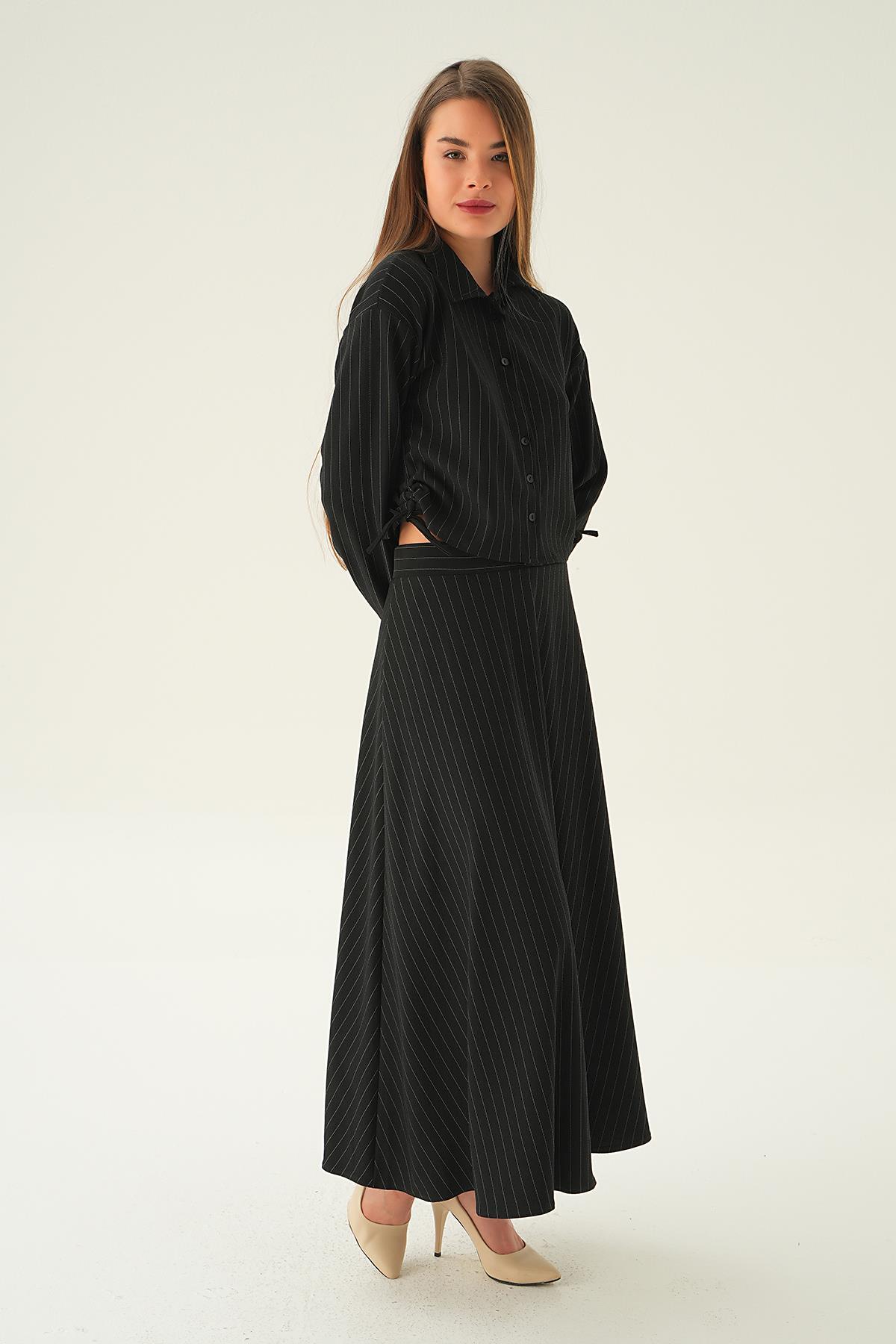 Siyah Yan Büzgülü Gömlek Etek Takım 4025A - 3