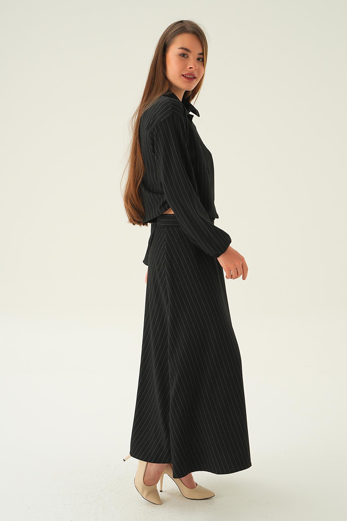 Siyah Yan Büzgülü Gömlek Etek Takım 4025A - 4