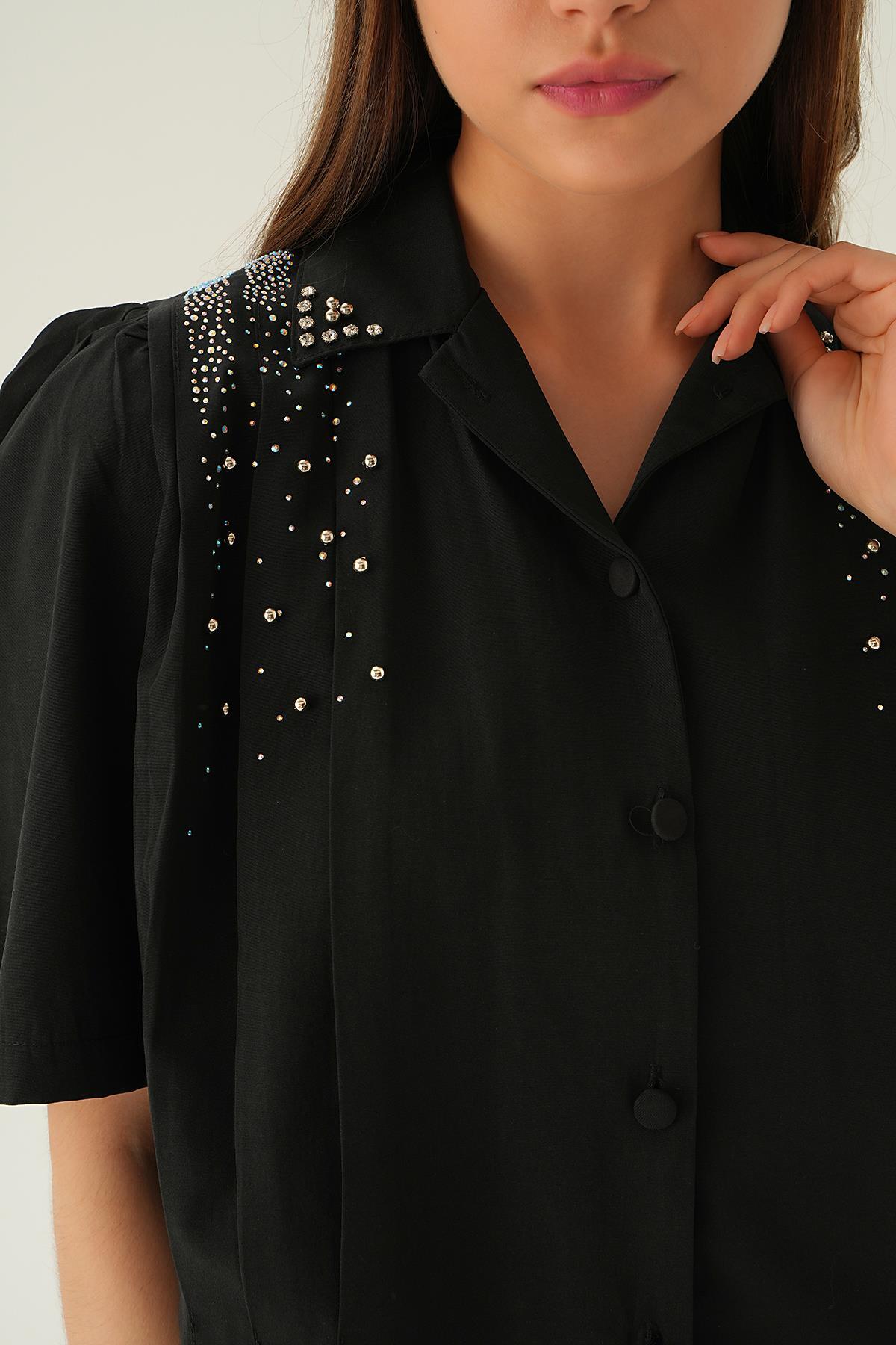 Siyah Omuzu Taşlı Kısa Gömlek 4039 - 6