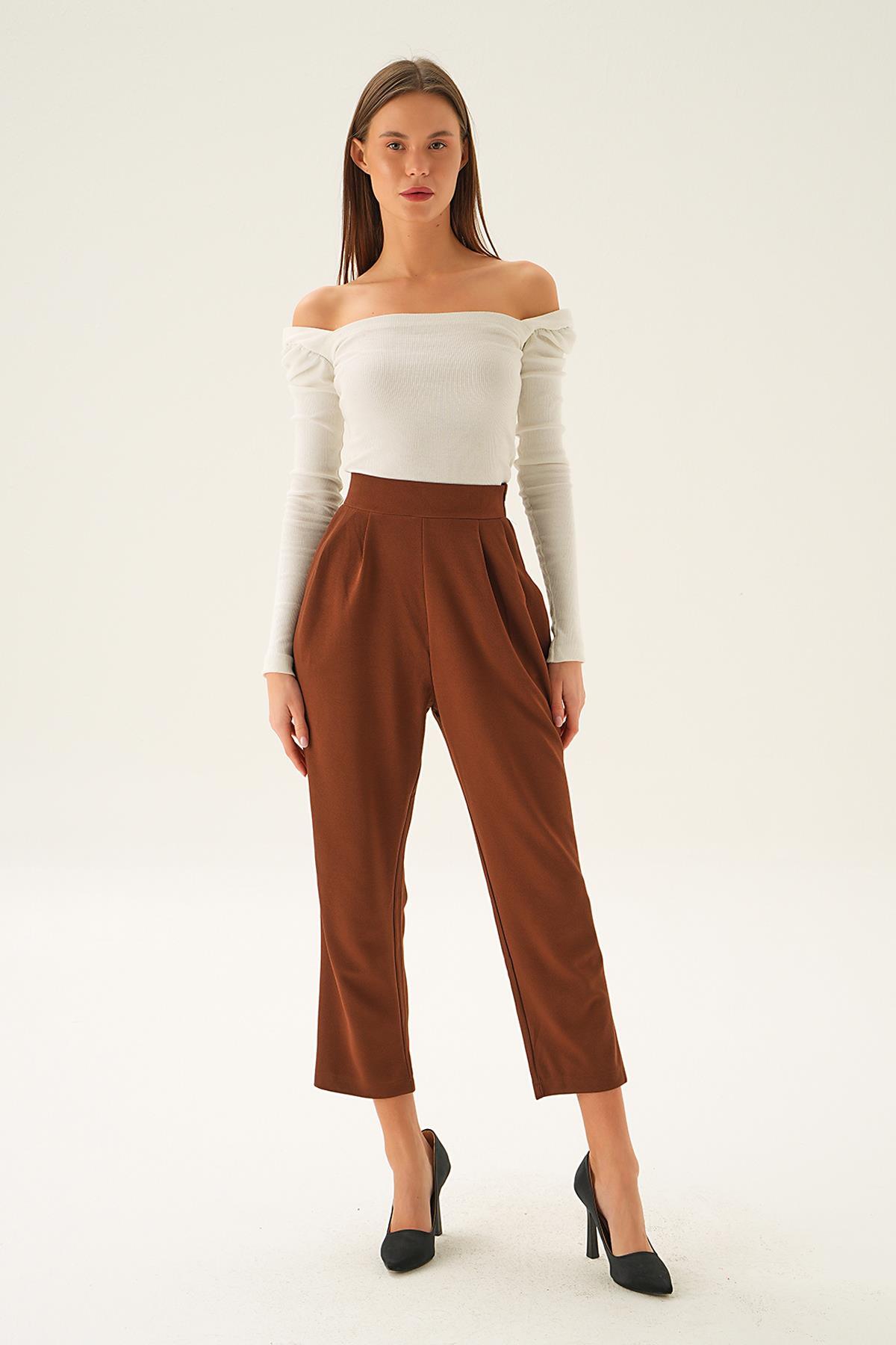Kahve Arka Bel Lastik Pileli Pantolon 4072A - 1