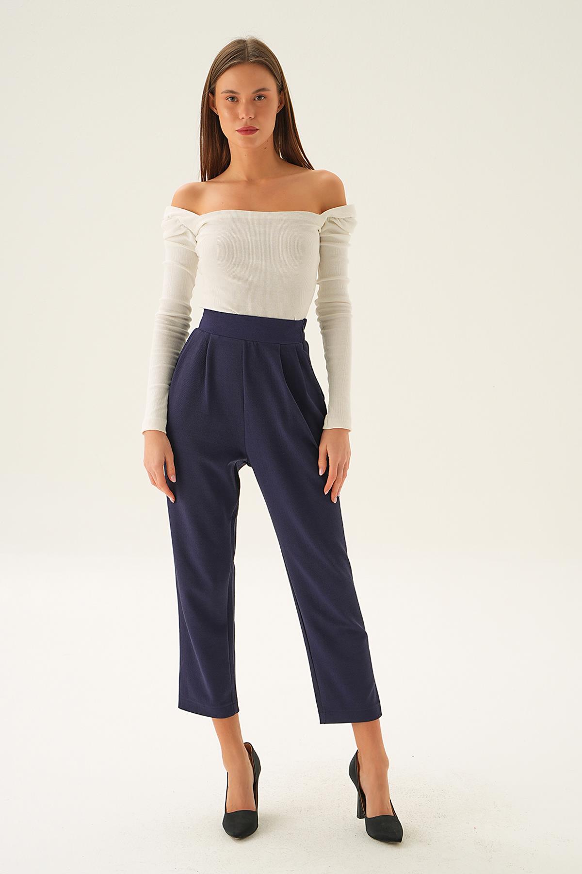 Laci Arka Bel Lastik Pileli Pantolon 4072A - 1