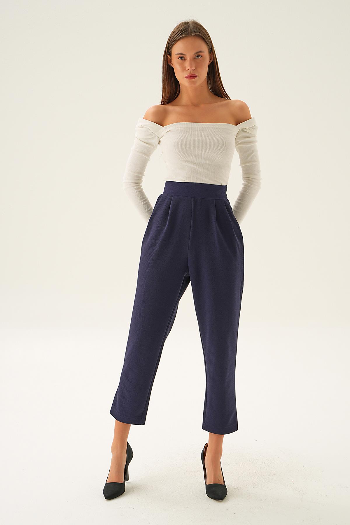 Laci Arka Bel Lastik Pileli Pantolon 4072A - 2