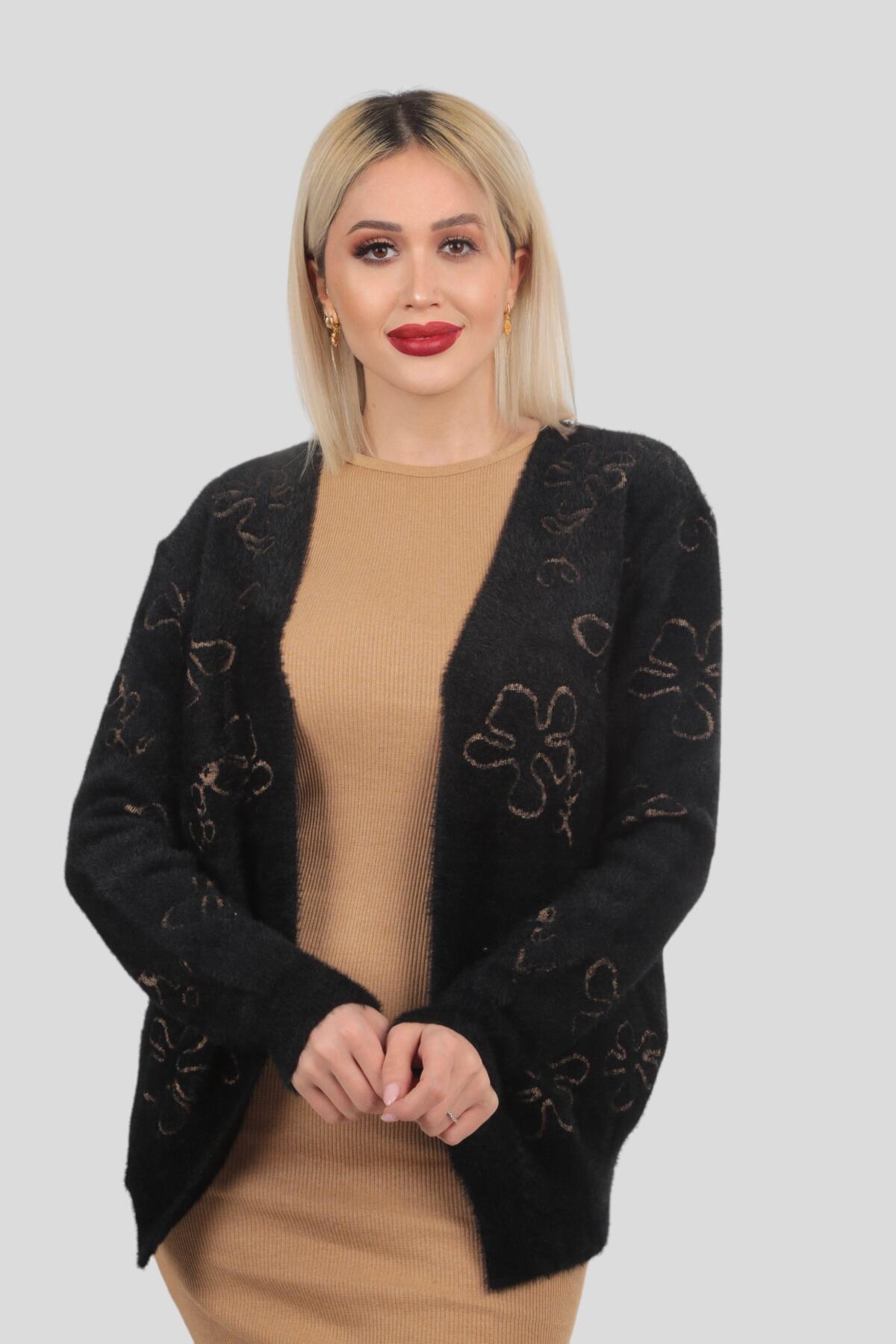 4160 Çiçek Detay Sakallı Hırka Siyah - 3