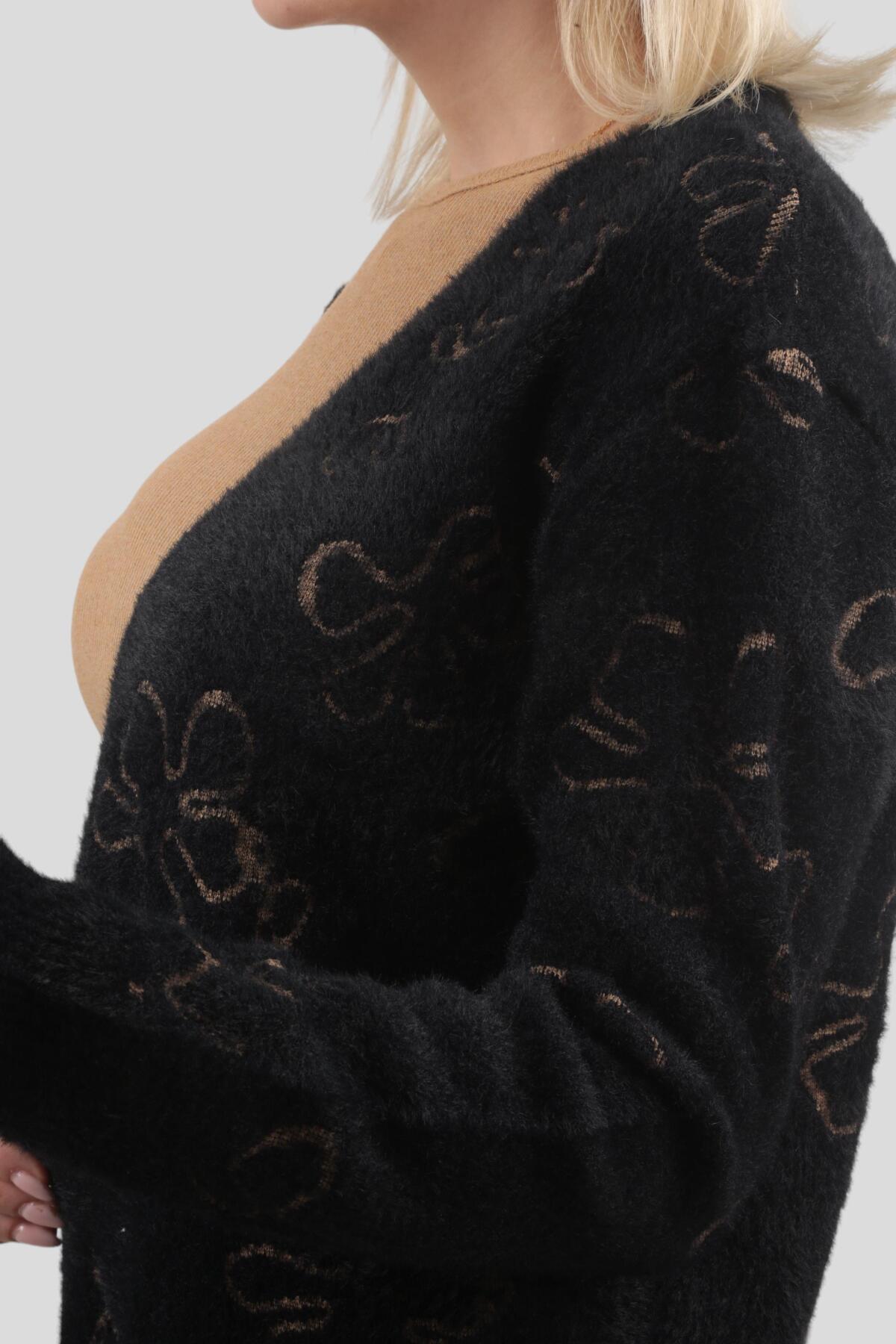 Siyah Çiçek Detay Sakallı Hırka 4160 - 2