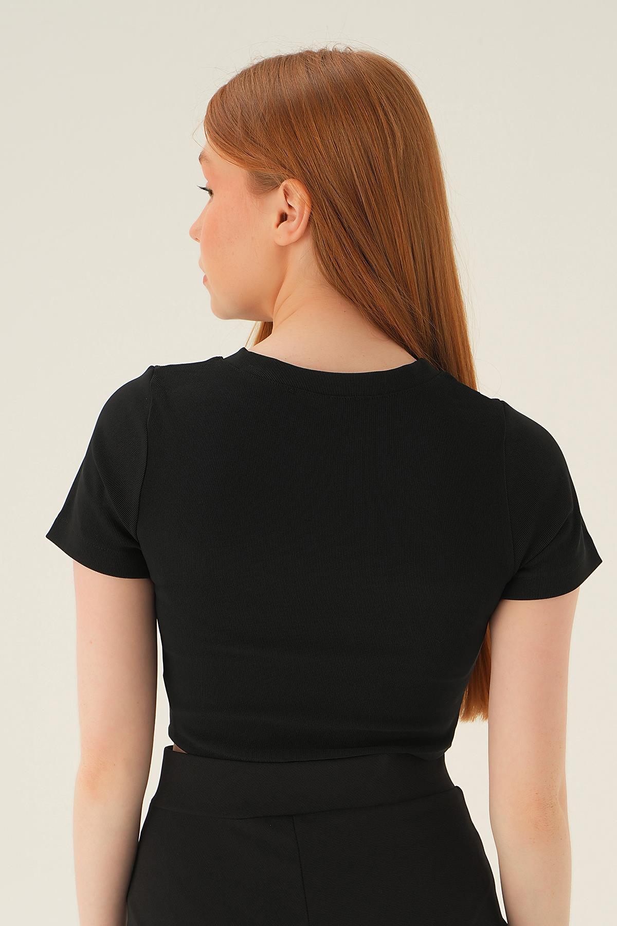 Siyah Kısa Kol Çıma Detay Bluz 4167A - 4