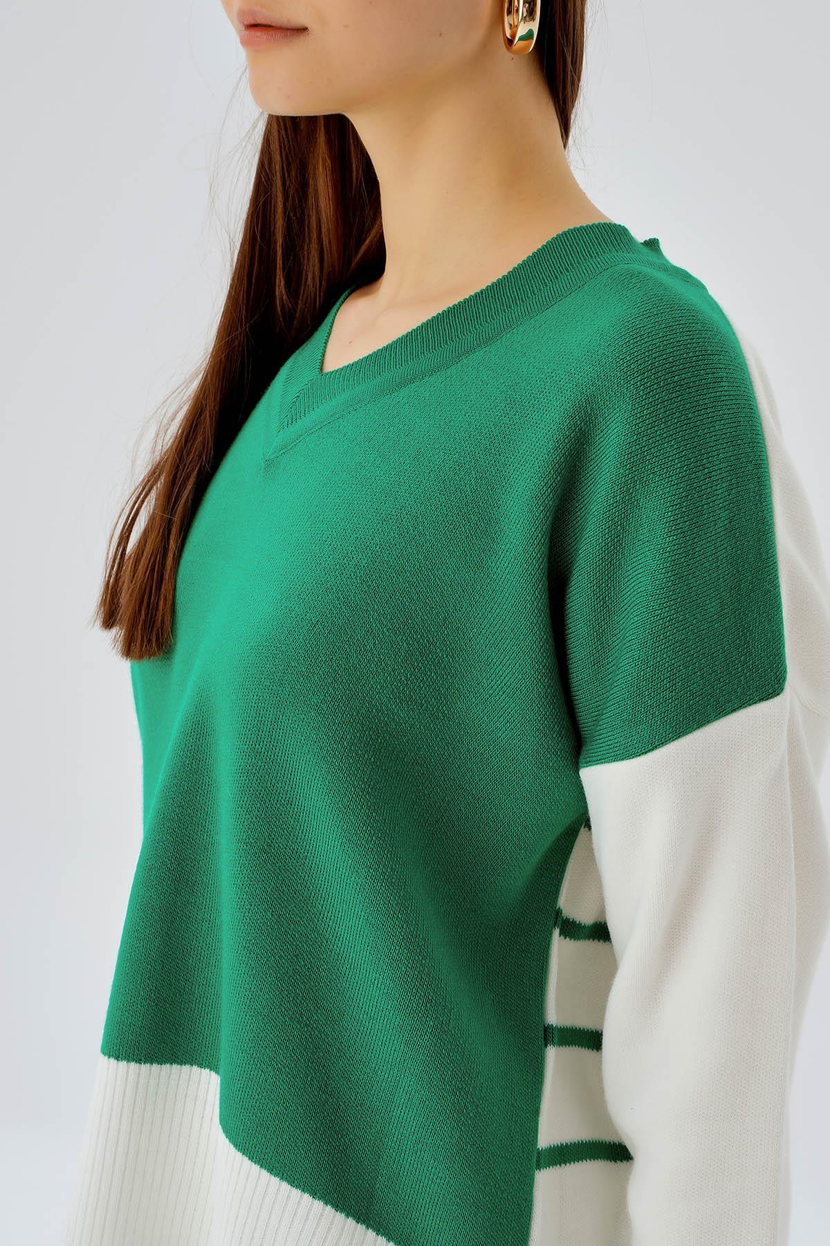 4195 V Yaka Arka Çizgili Kazak Benetton Yeşili - 6