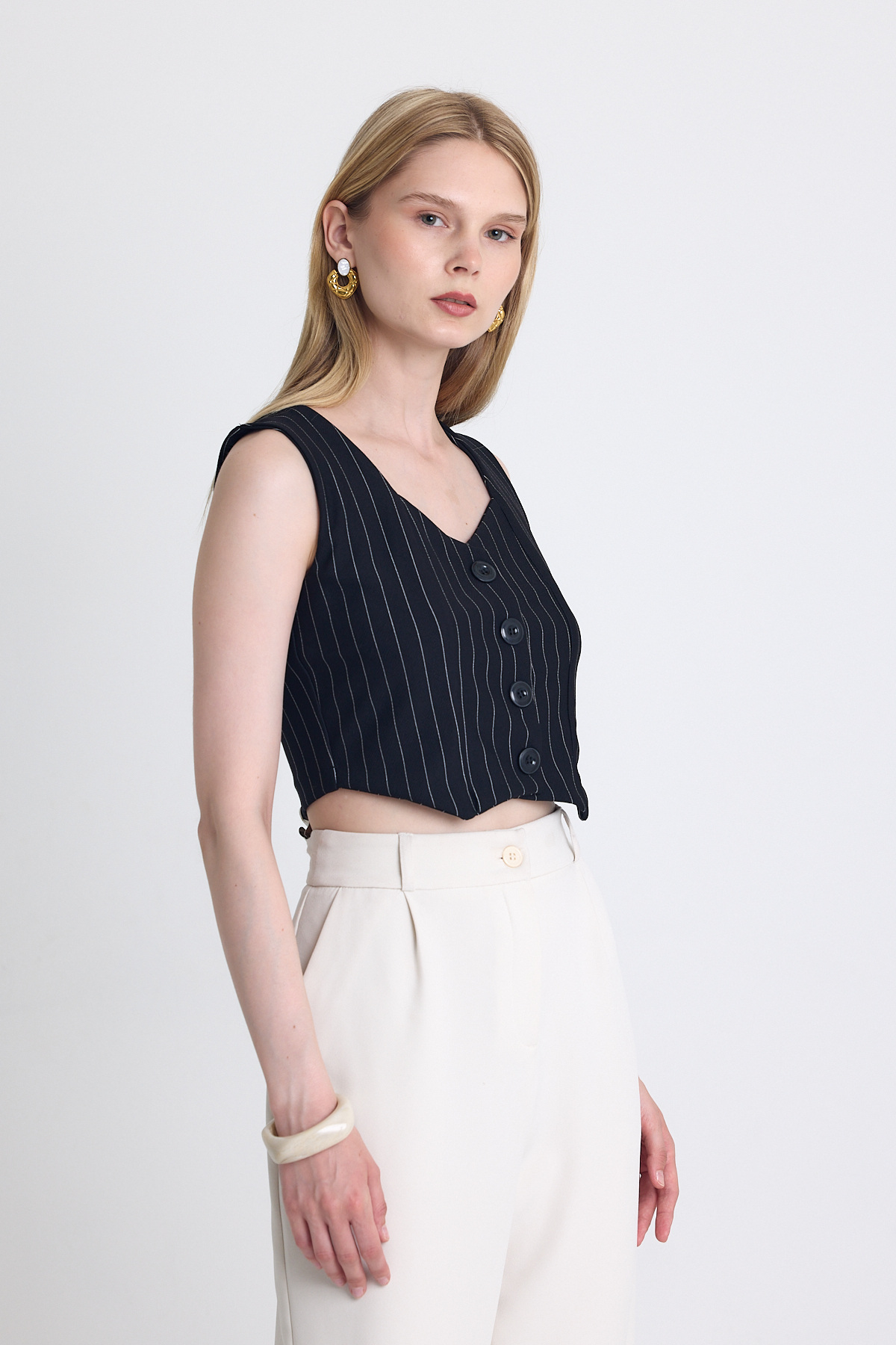 Siyah Çizgili V Yaka Pens Detaylı Düğmeli Crop Yelek 4288A - 6