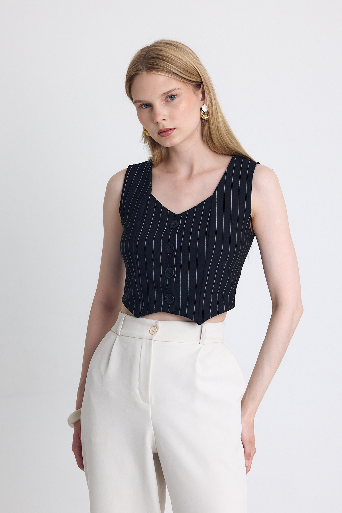Siyah Çizgili V Yaka Pens Detaylı Düğmeli Crop Yelek 4288A - 2