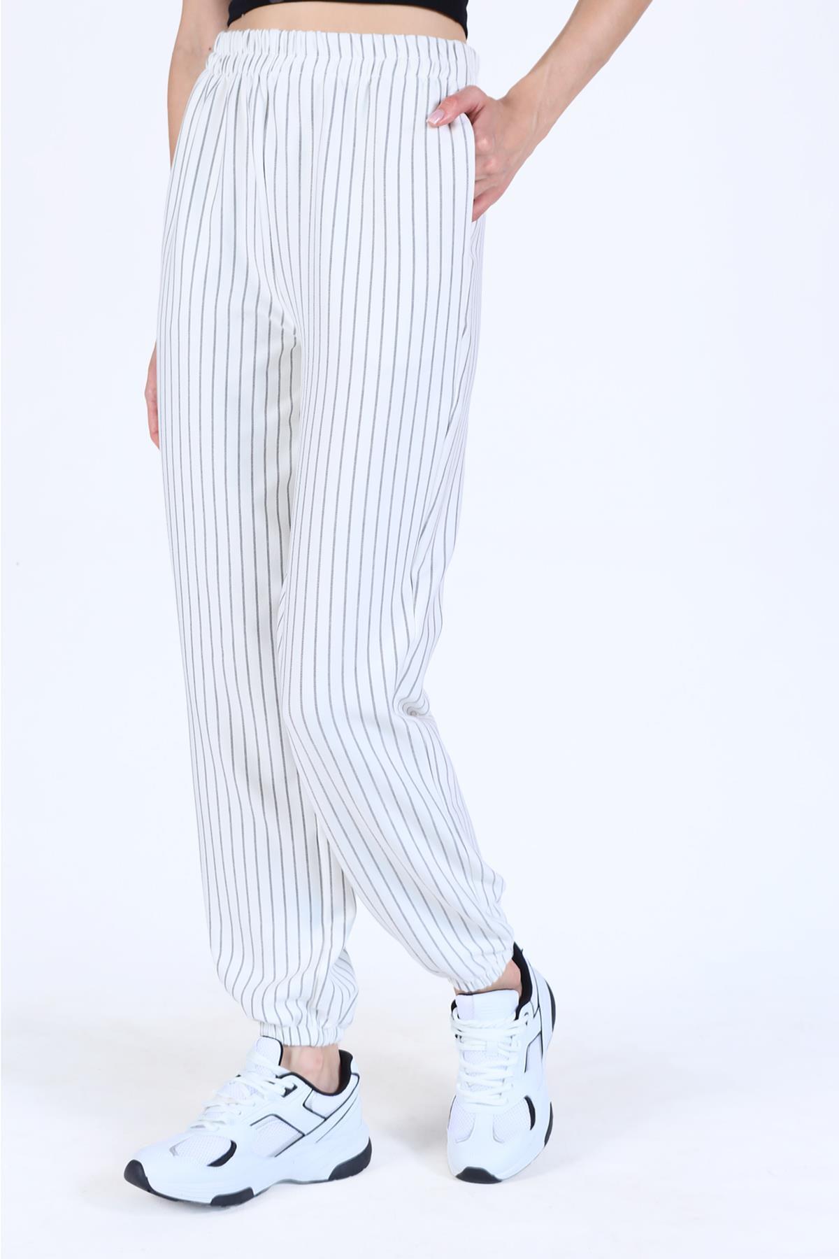 Beyaz Çizgi Detaylı Eşofman 4311A - 3