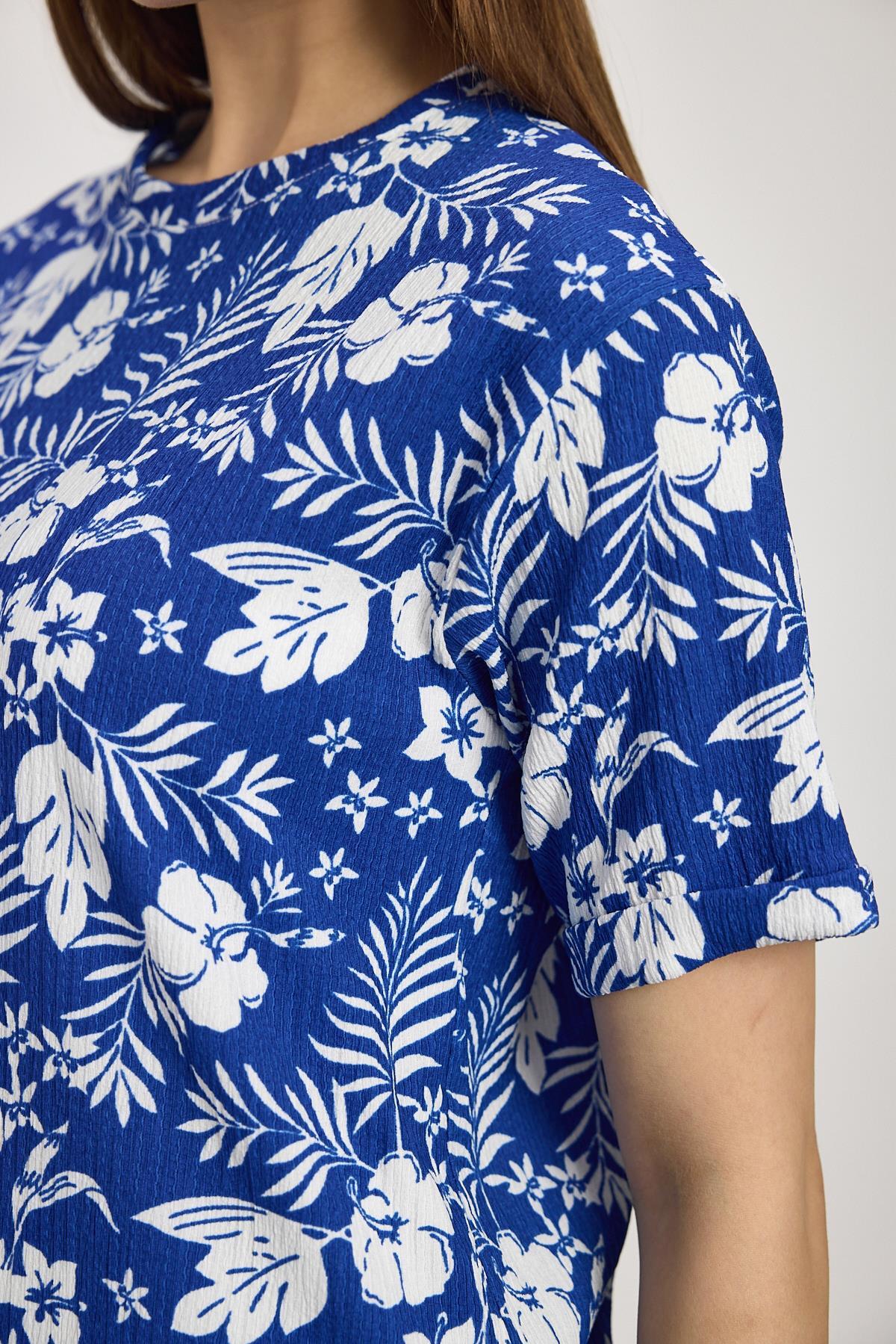 4357A Çiçek Desen Tişört Saks - RAYS