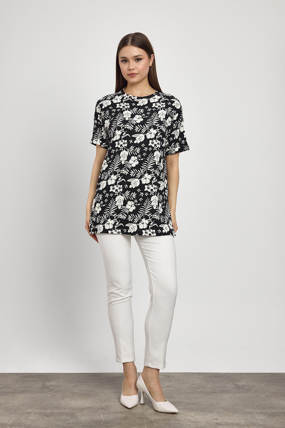4357A Çiçek Desen Tişört Siyah - RAYS