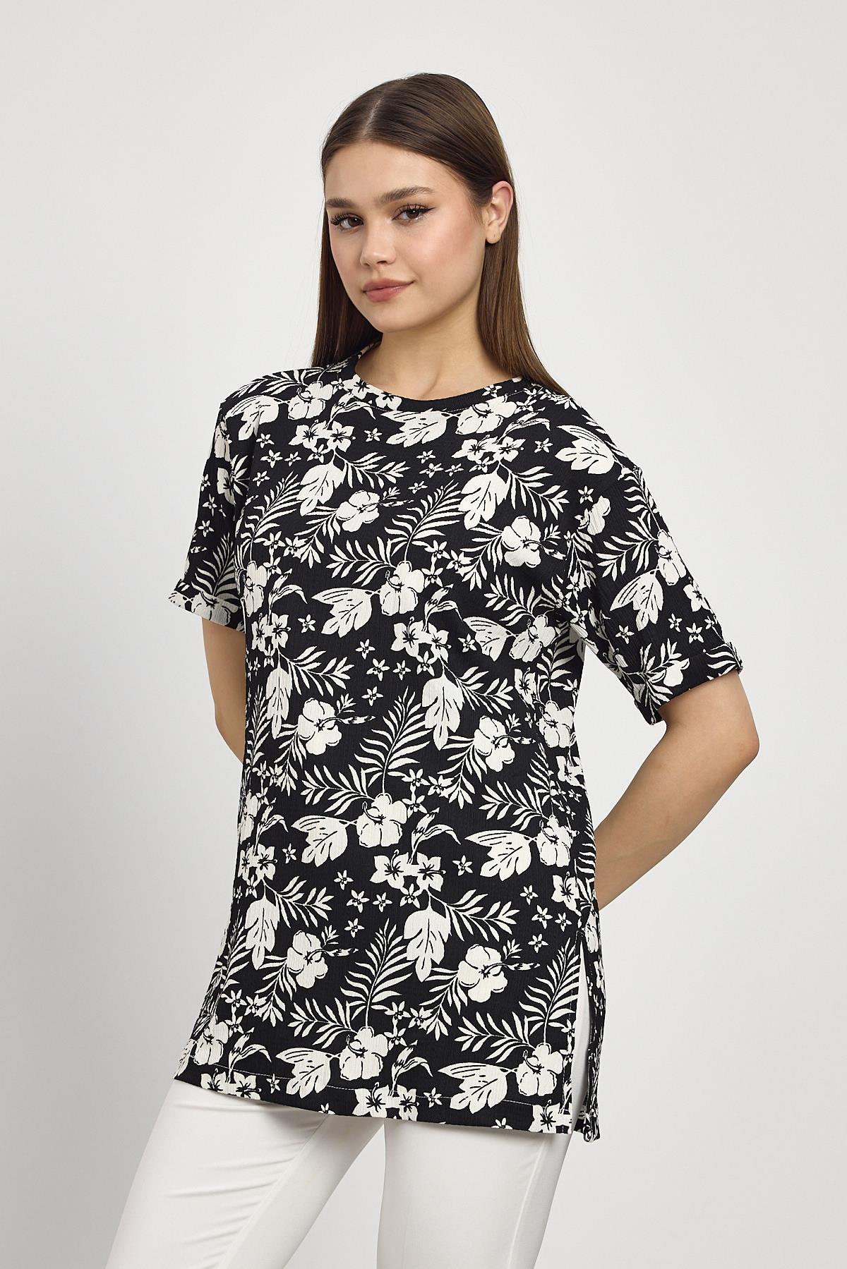 Siyah Çiçek Desen Tişört 4357A - 3
