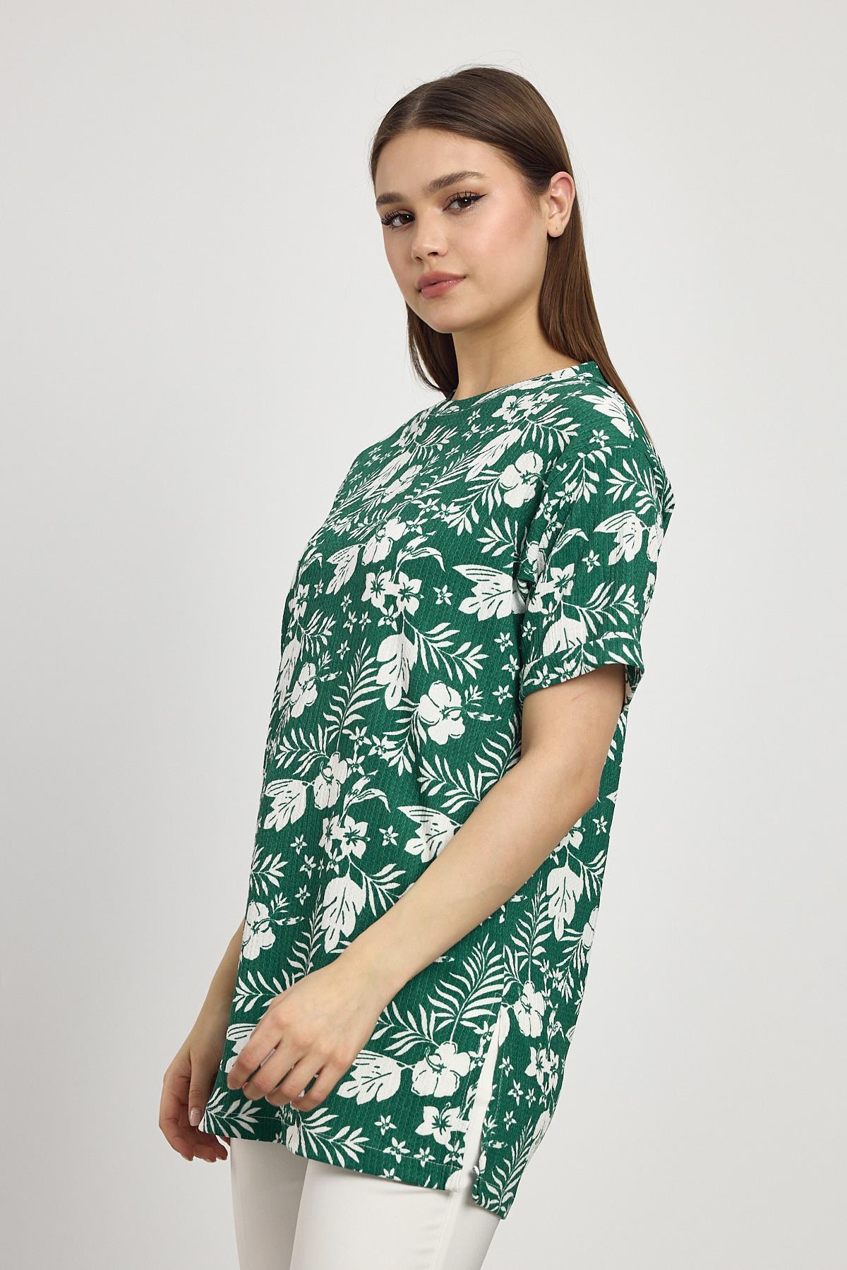 Zümrüt Çiçek Desen Tişört 4357A - 6