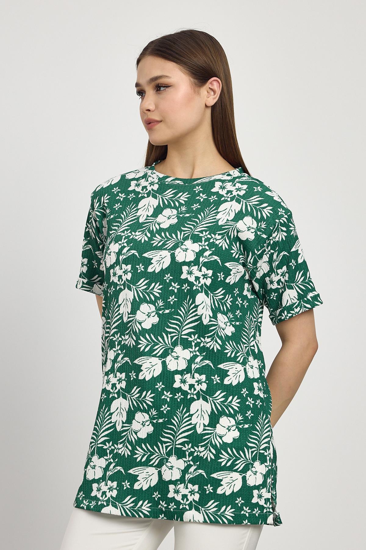 Zümrüt Çiçek Desen Tişört 4357A - 8