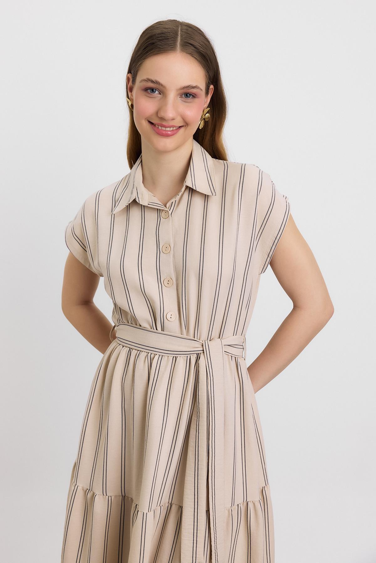 4443A Çizgili Bel Bağlamalı Uzun Elbise Bej - 3