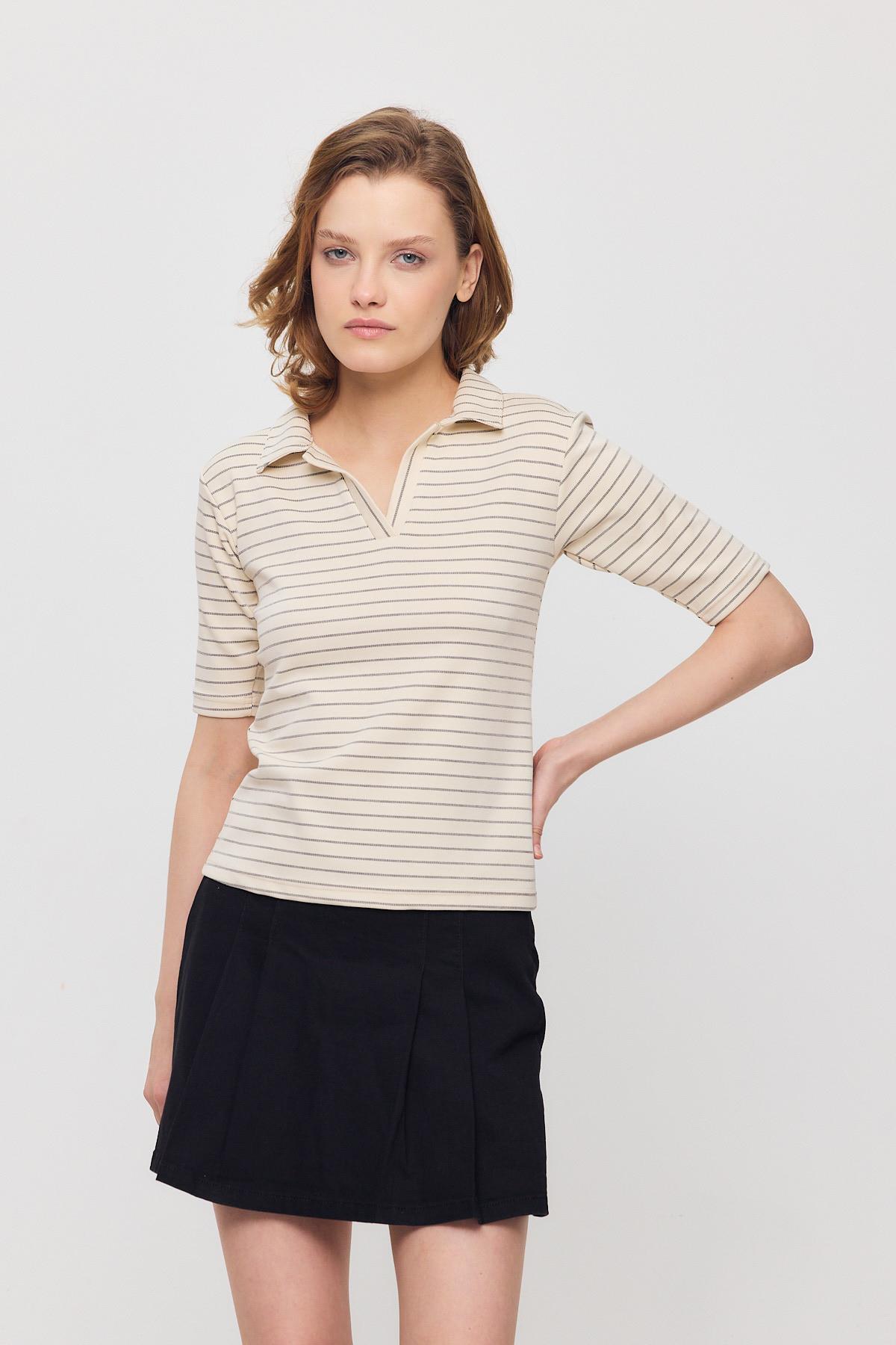 4449A V Yaka Çizgili Kısa Tişört Bej - 8