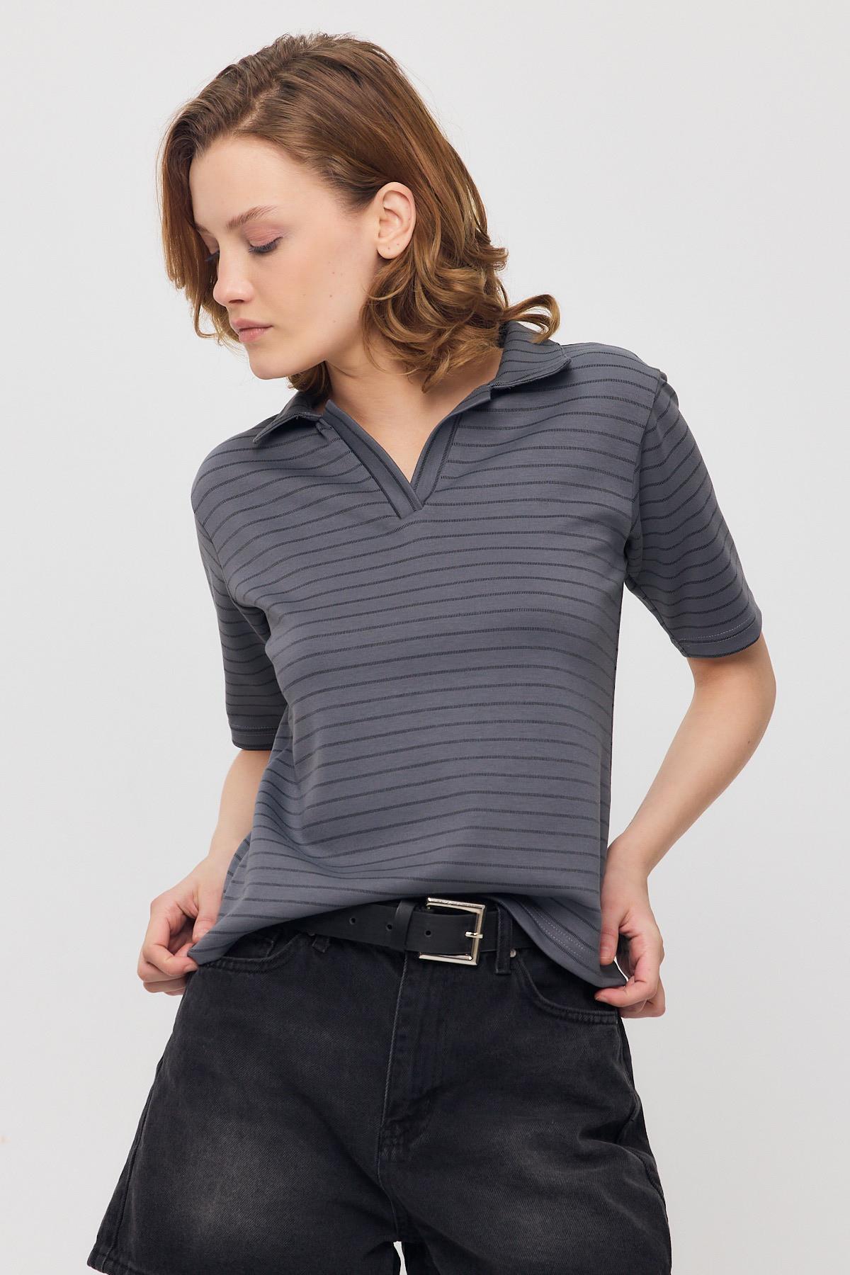 Füme V Yaka Çizgili Kısa Tişört 4449A - 6