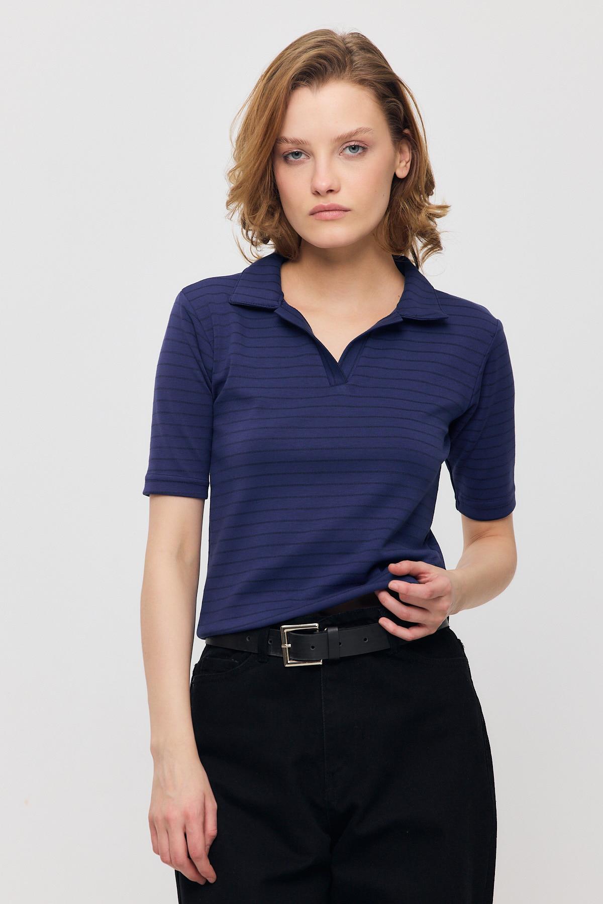 Laci V Yaka Çizgili Kısa Tişört 4449A - 7