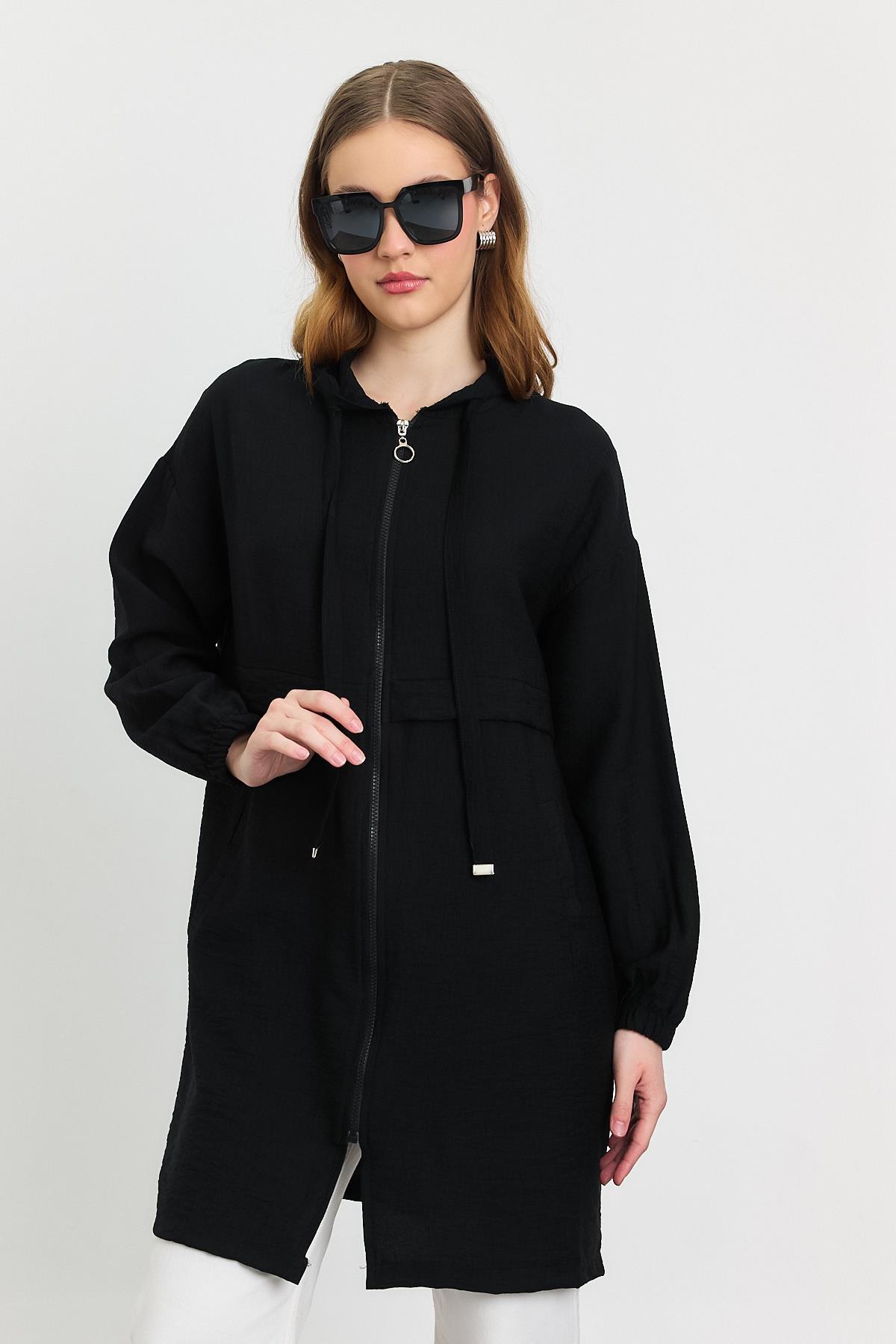 Siyah Kapüşonlu Cepli Kap 4472A - RAYS (1)