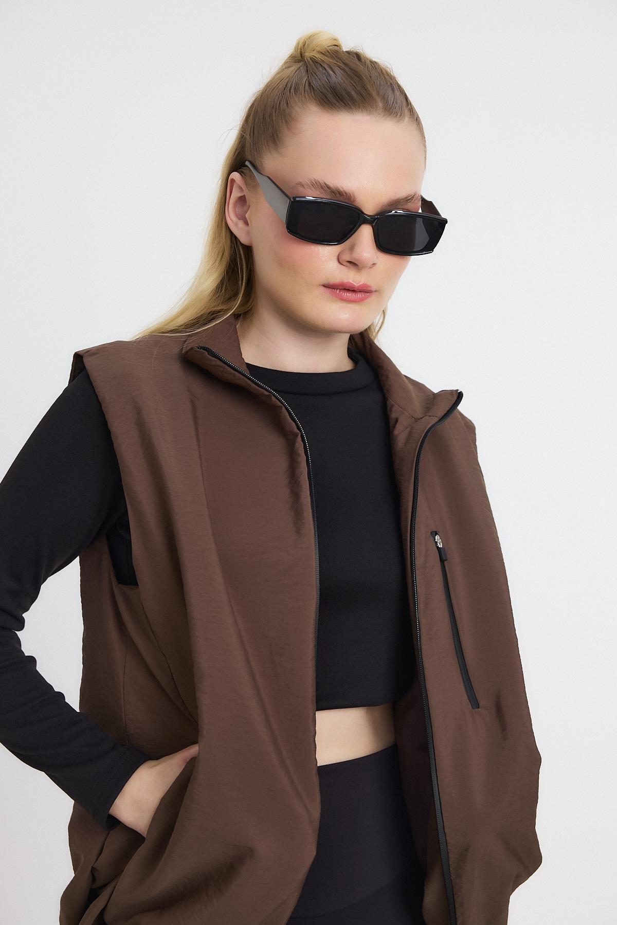 Kahve Yan Cepli Sıfır Kol Yelek 4523A - 8