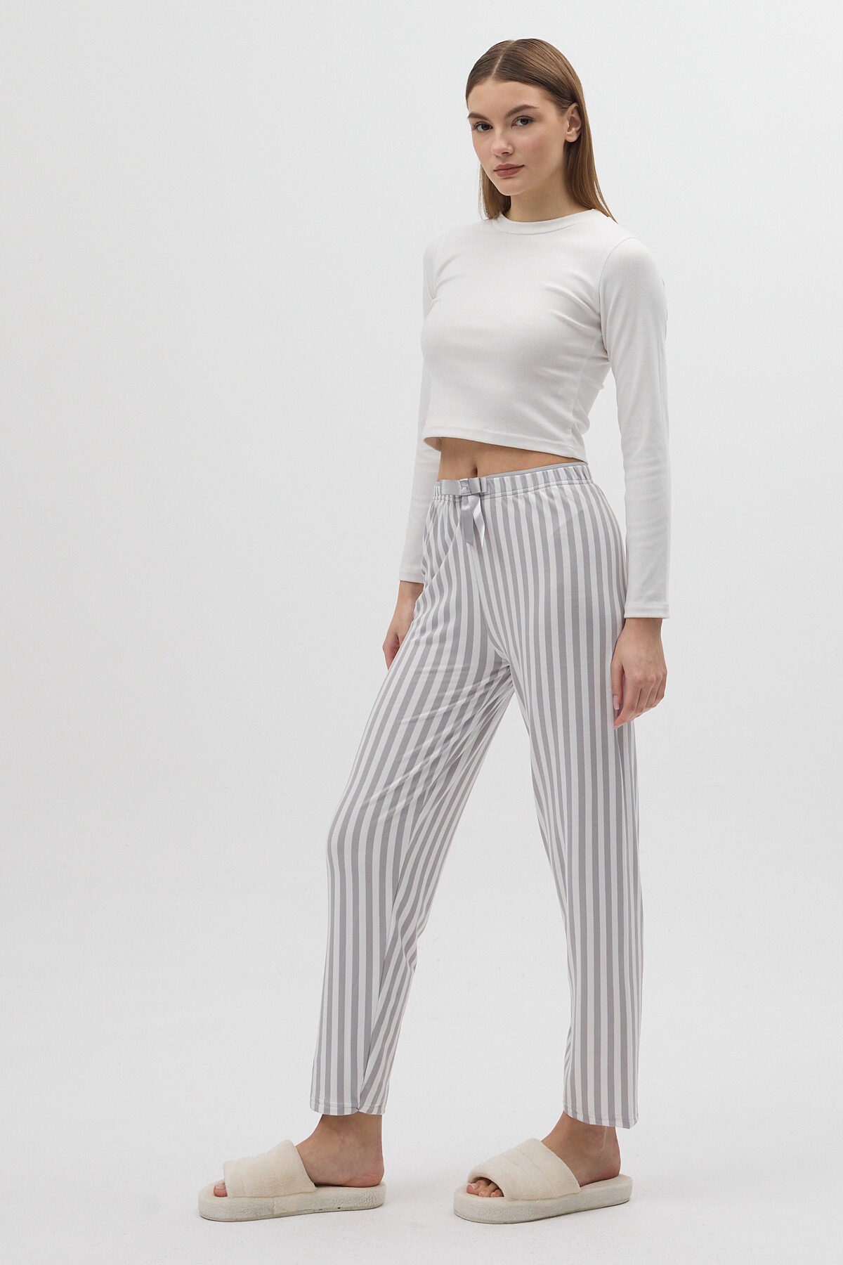 Gri Çizgili Bel Bağlamalı İpli Kadın Pijama Altı 4527 - RAYS (1)