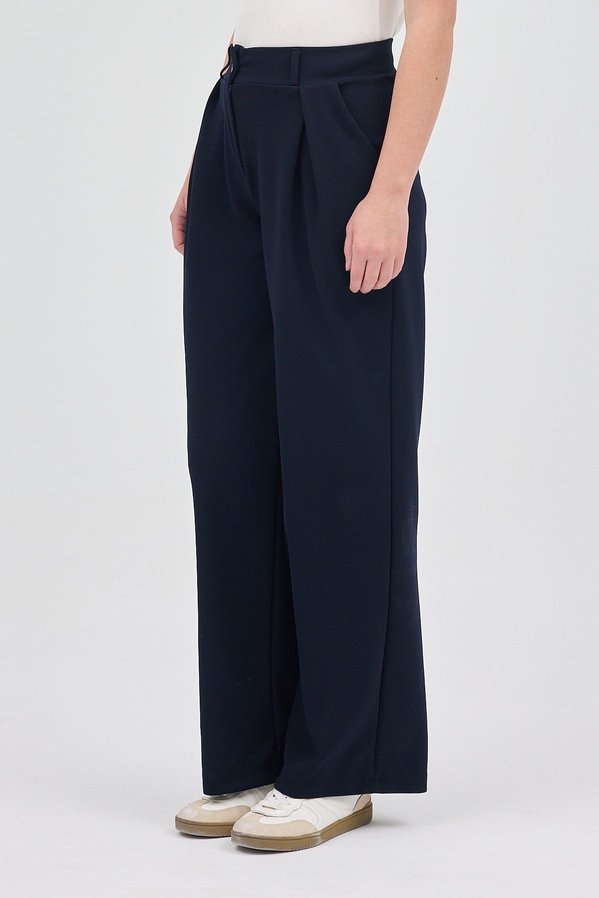 Laci Tek Düğmeli Pensli Kadın Pantolon 5011 - 3