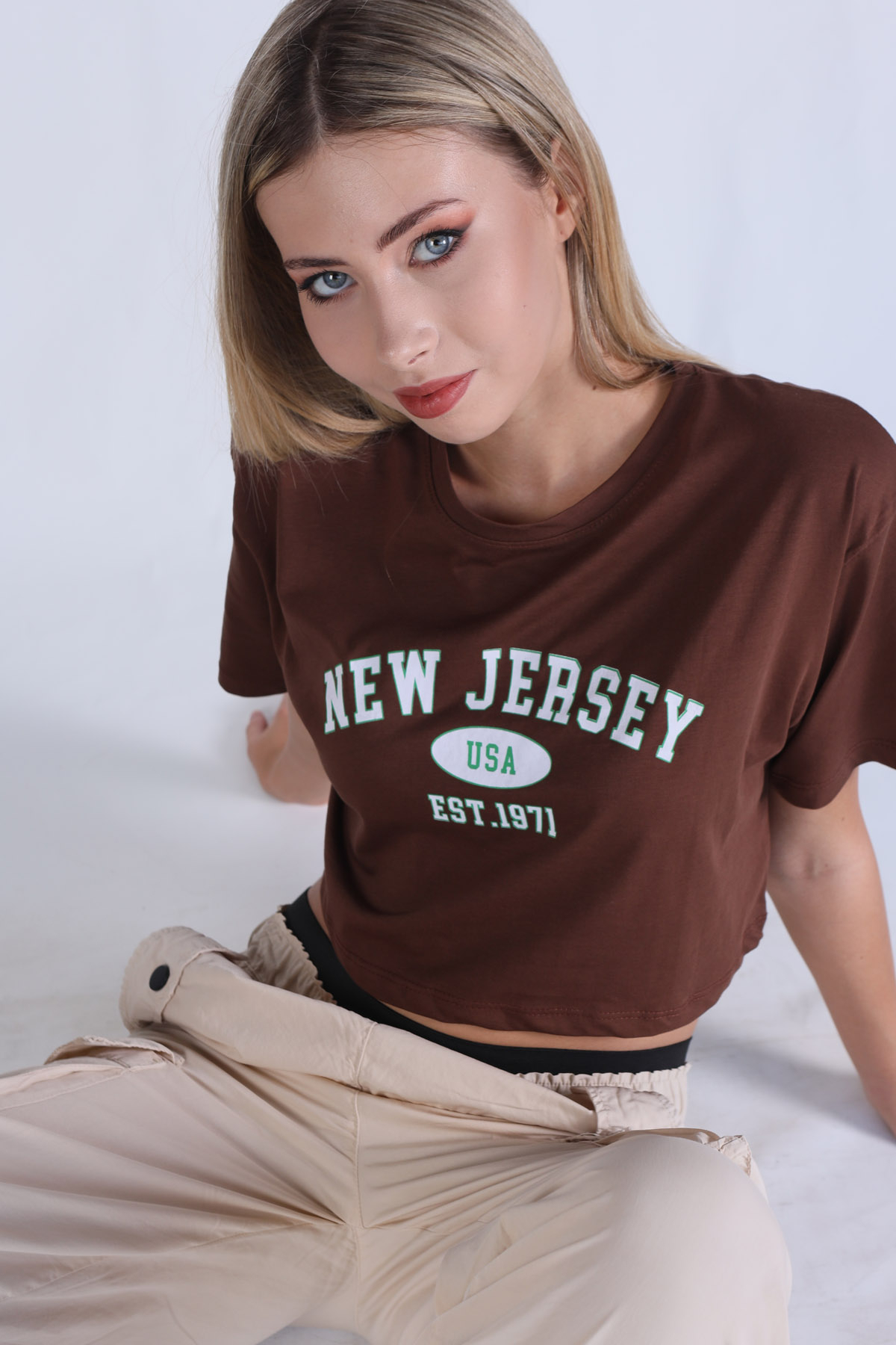 5162 New Jersey Baskı Crop Tişört Kahve - 4