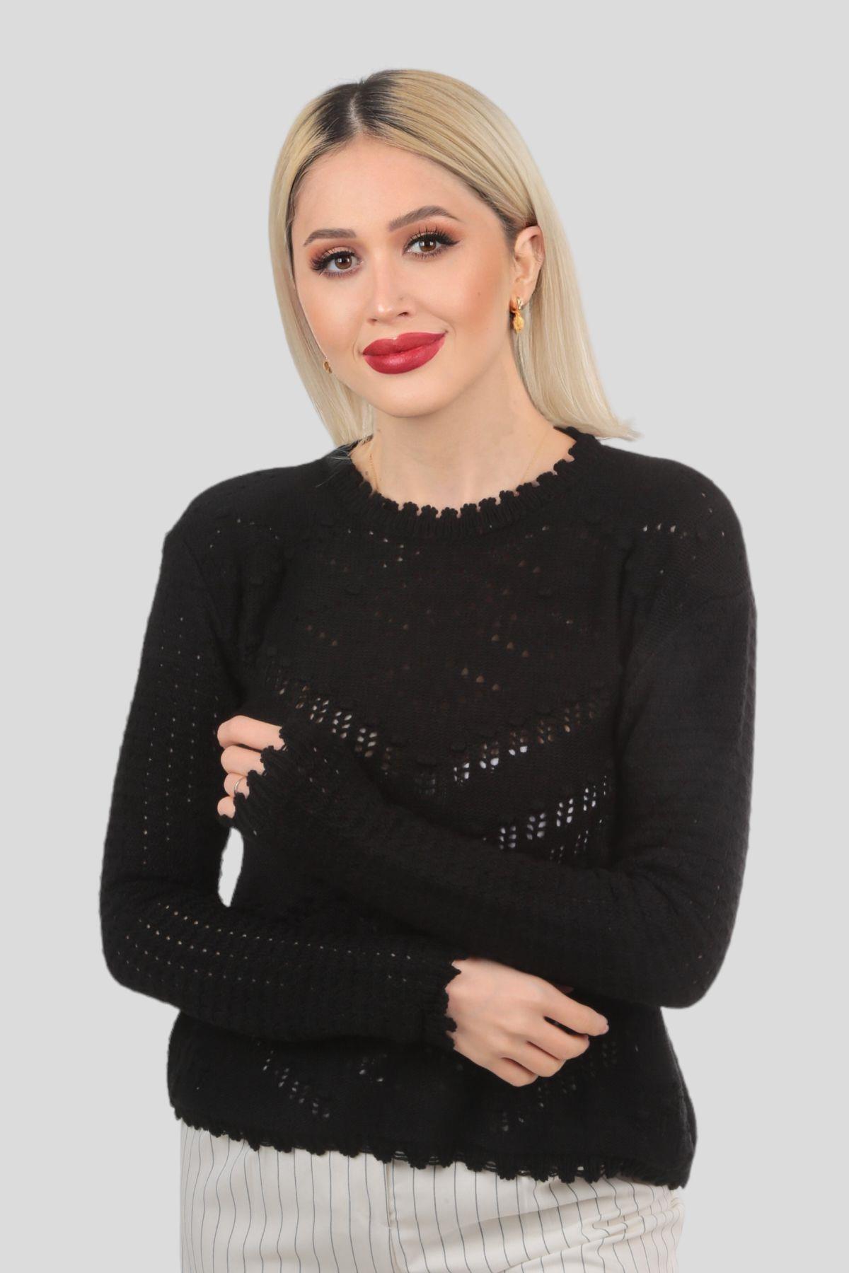 Siyah Yaka Detay İşlemeli Kazak 5164 