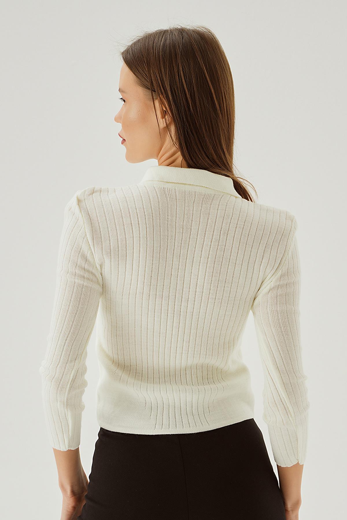 5272 Polo Yaka Fermuarlı Bluz Kemik - 4