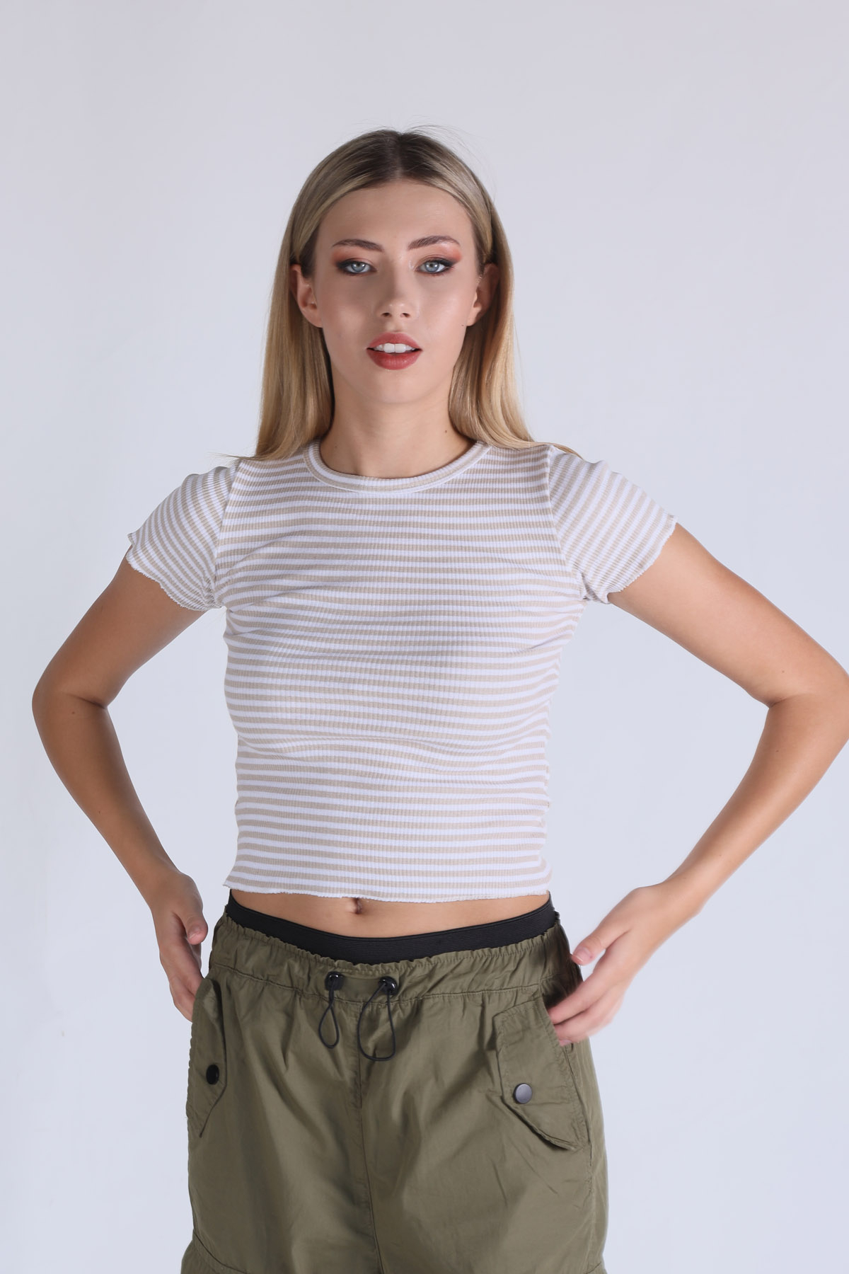 5285 Çizgili Crop Bluz Bisküvi 