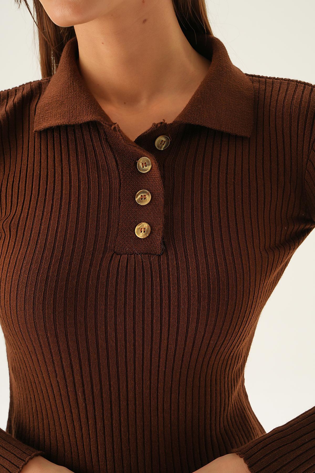 5287 Polo Yaka Düğmeli Bluz Kahve - 2