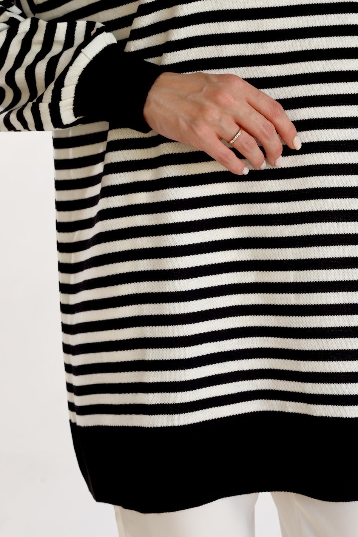 5345 İnce Çizgi Polo Yaka Tunik Siyah - 4