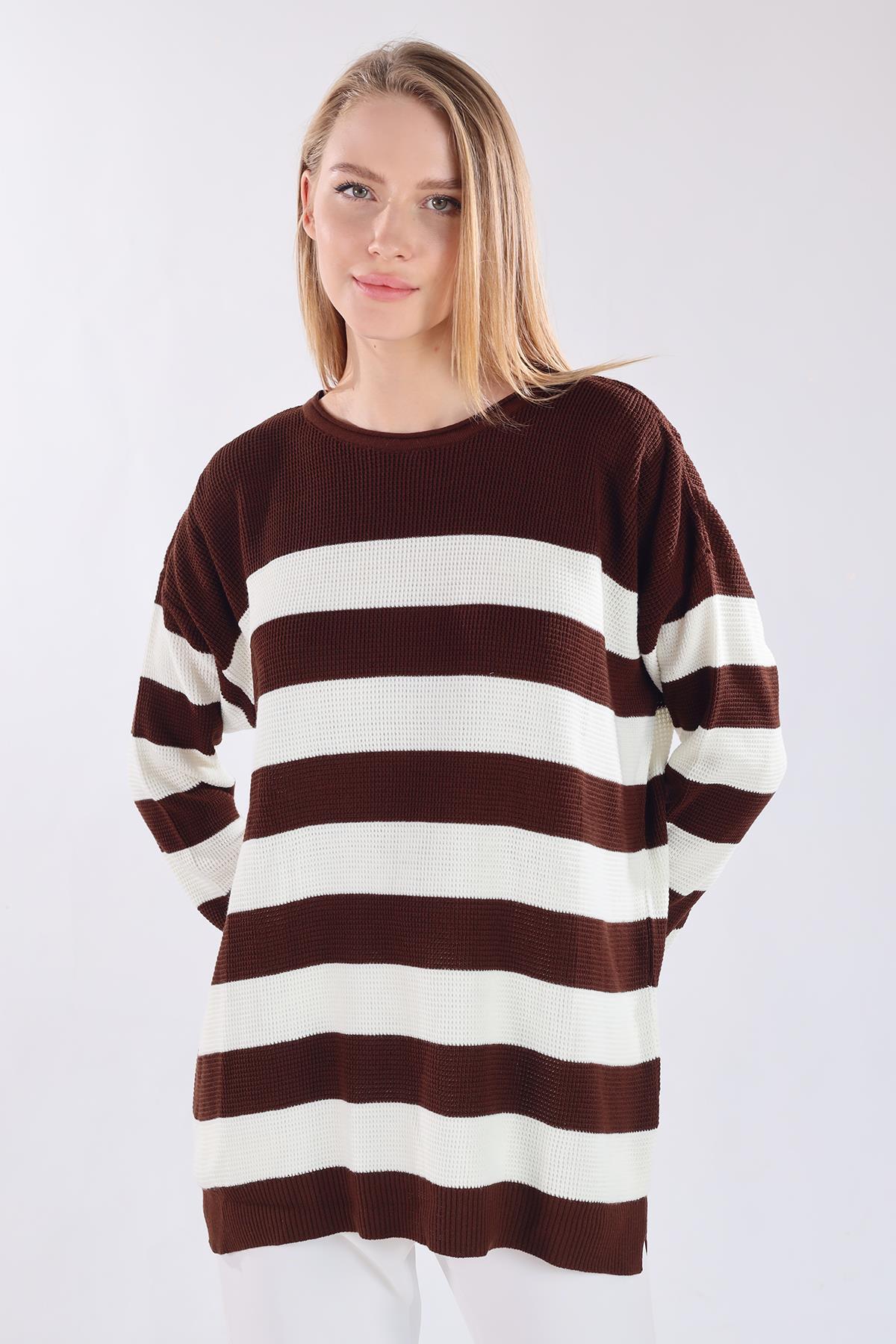 5380 Bisiklet Yaka Çizgili Tunik Acı Kahve - 6