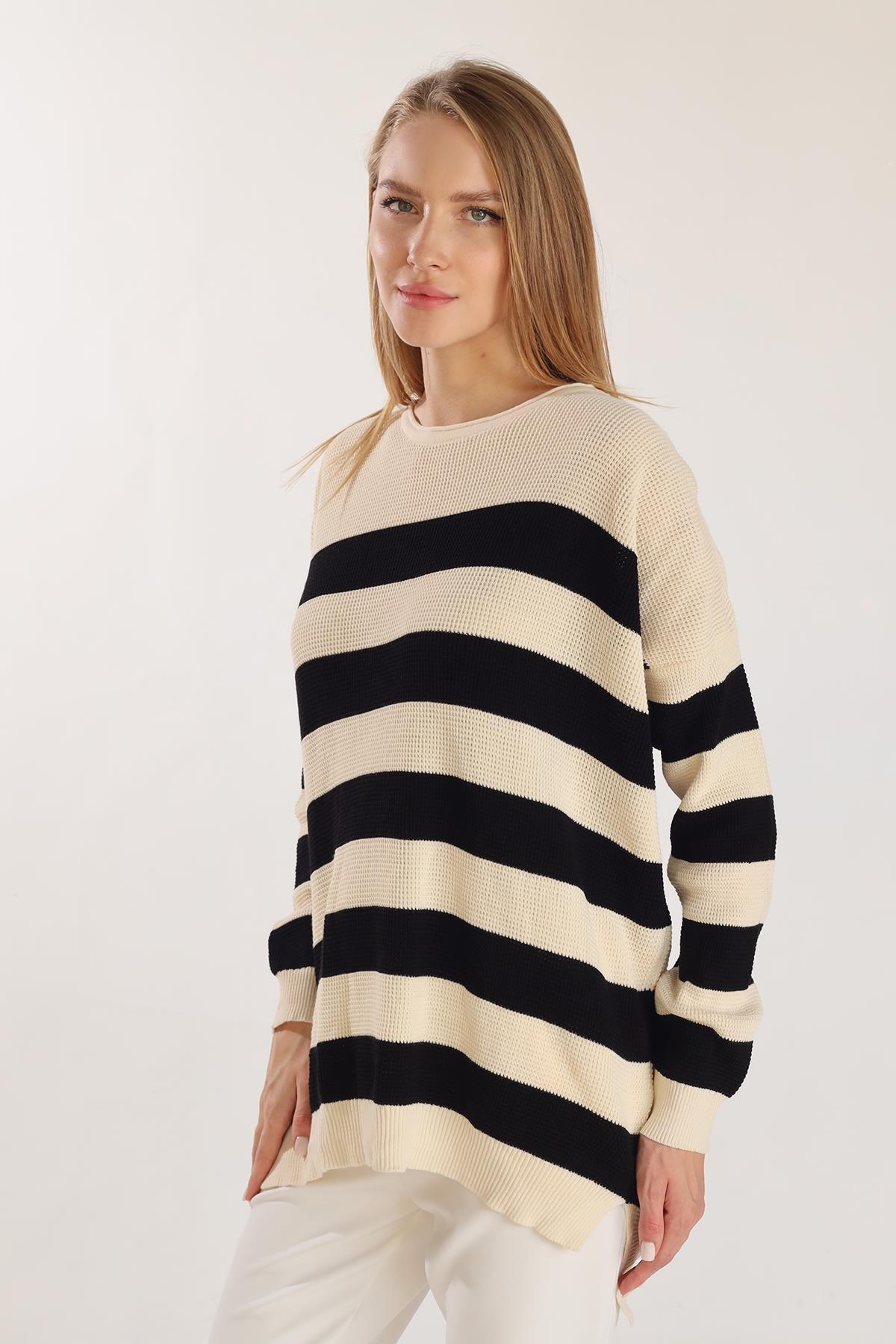 5380 Bisiklet Yaka Çizgili Tunik Ekru - 4