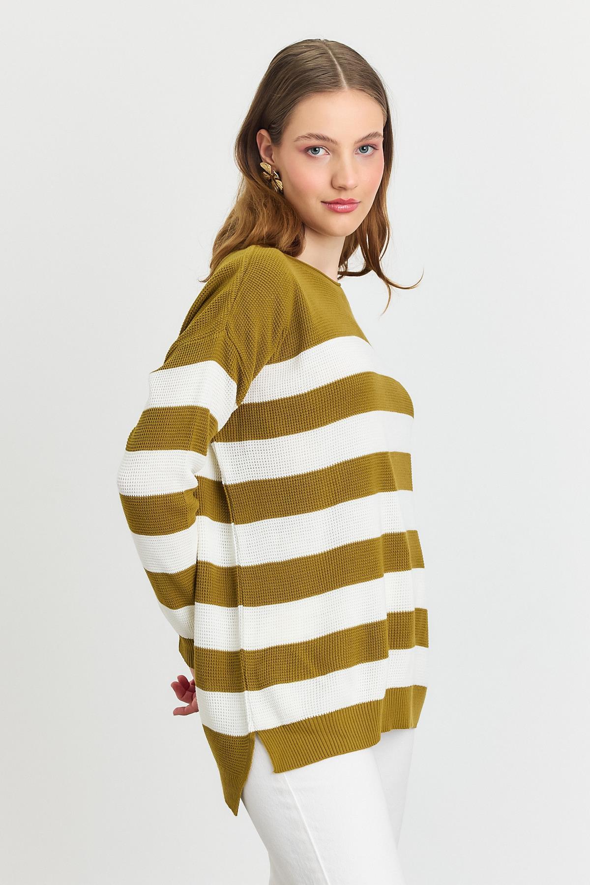 5380 Bisiklet Yaka Çizgili Kazak Yağ Yeşili - RAYS