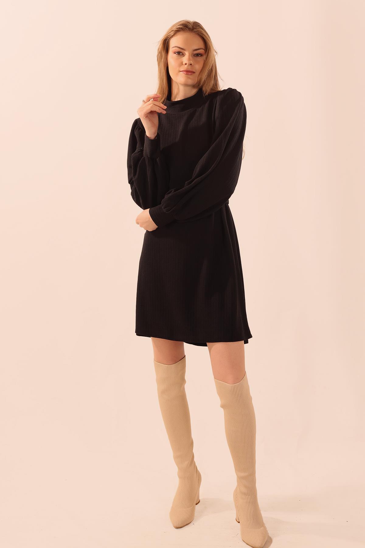 Siyah Kol Büzgü Detay Kemerli Tunik 5468 - 4