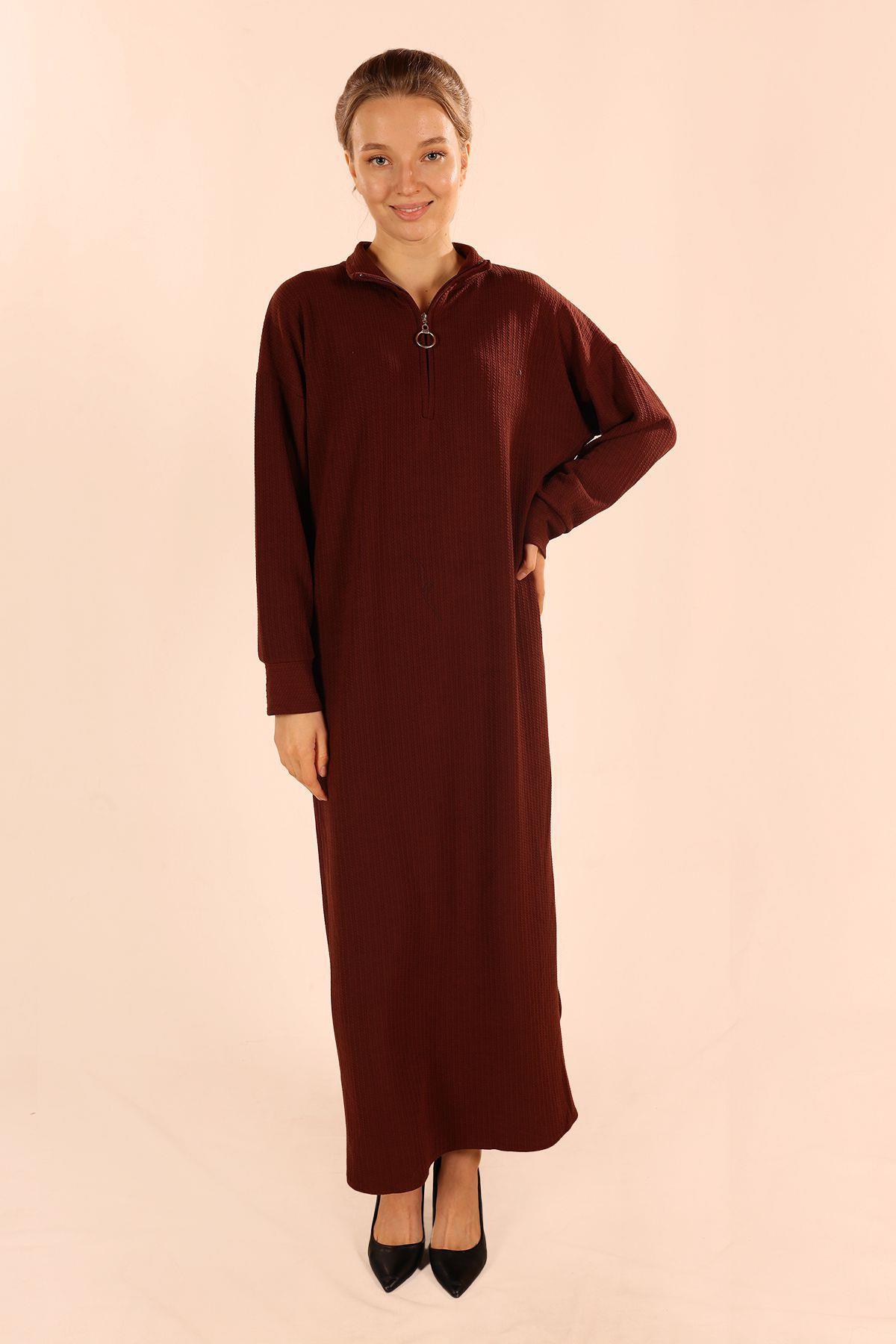 5470 Dik Yaka Fermuarlı Elbise Kahve 