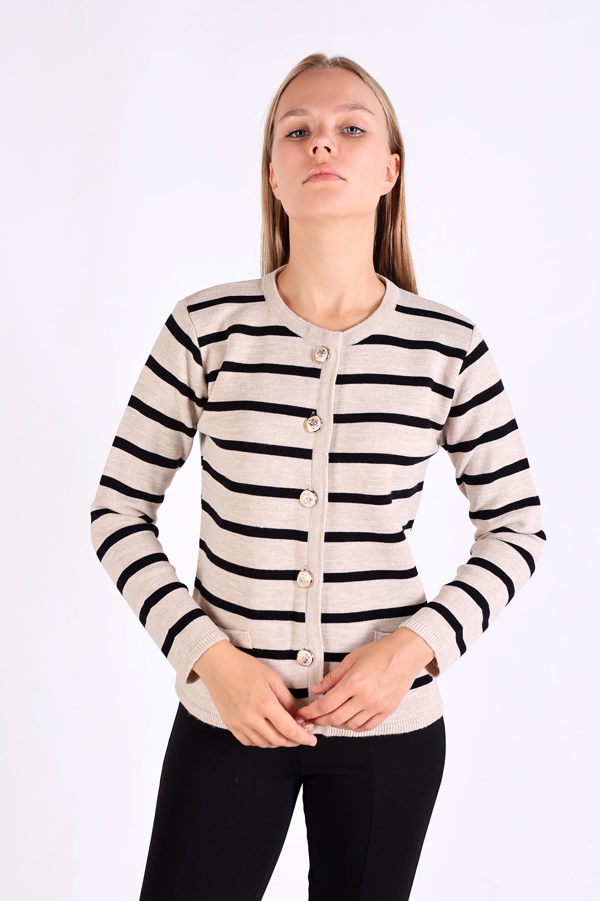 Bej Çizgili Kısa Düğme Detay Hırka 557 - 3