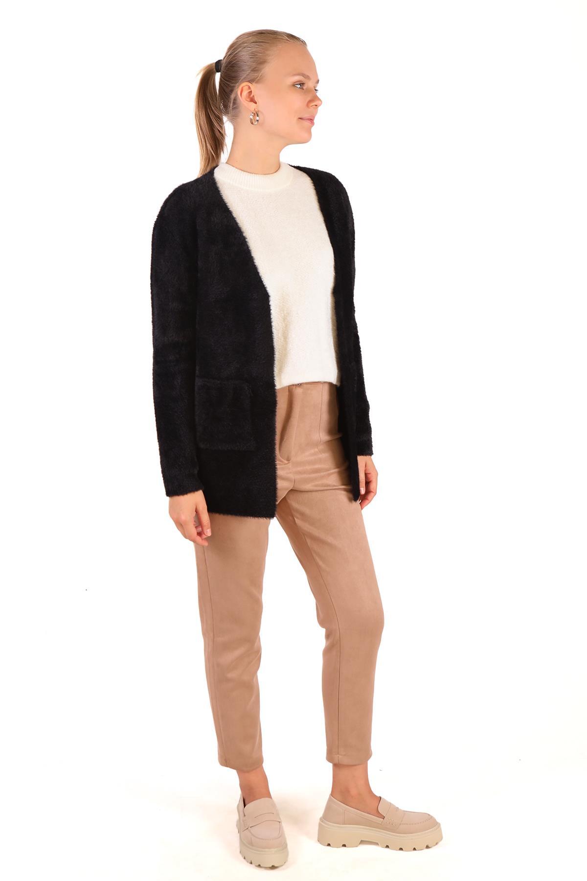 Siyah Cep Detay Yumoş Hırka 560 - 4