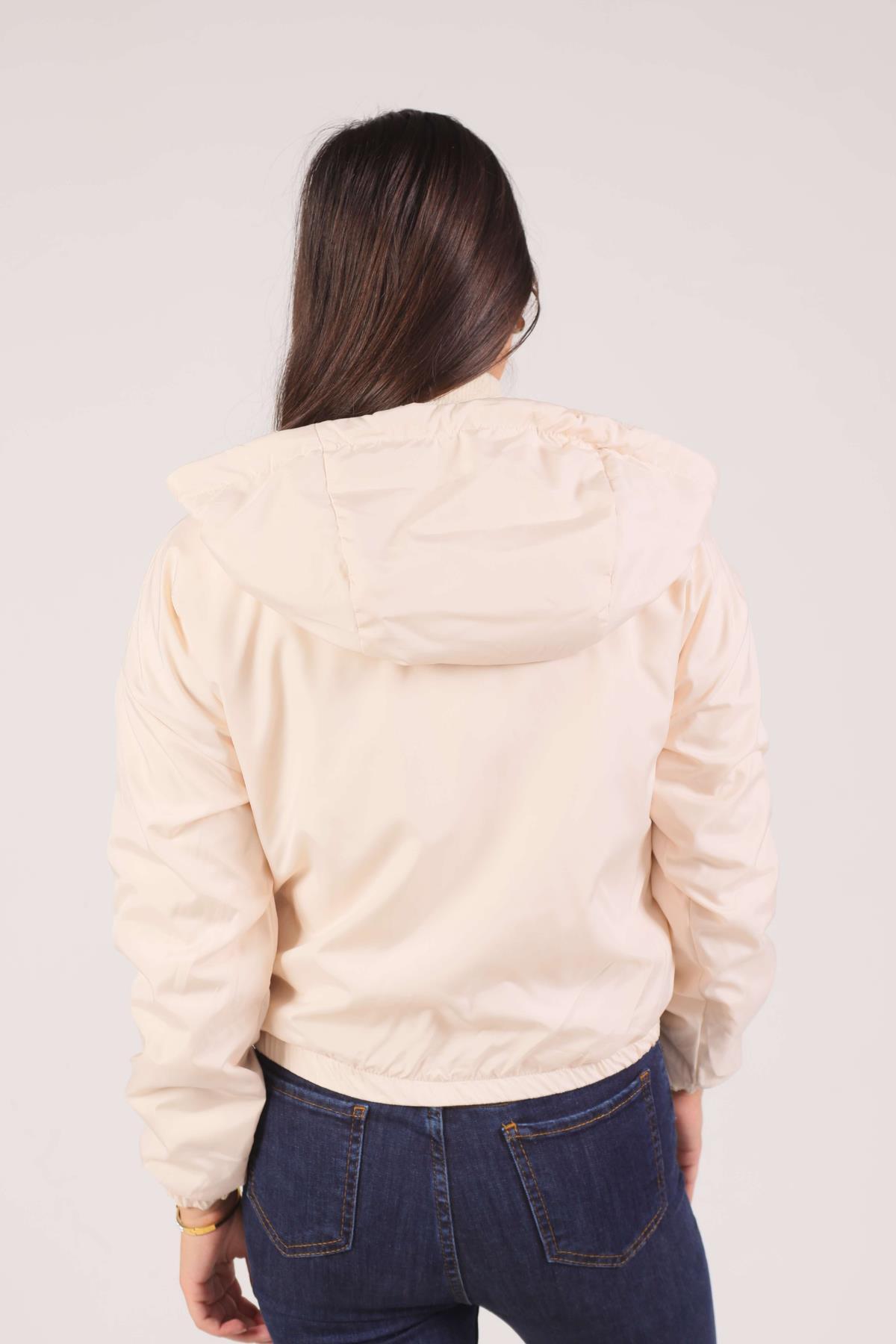 591 İçi Kürklü Kapüşonlu Kısa Ceket Bej - 3