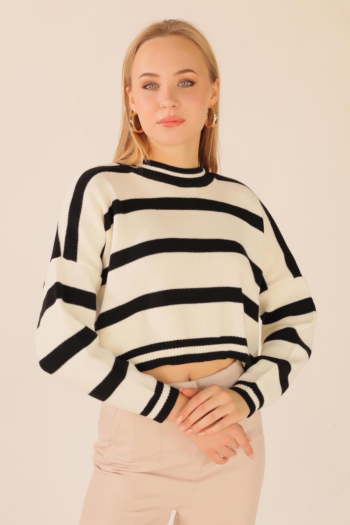 6016 Bisiklet Yaka Kazak Siyah - 1