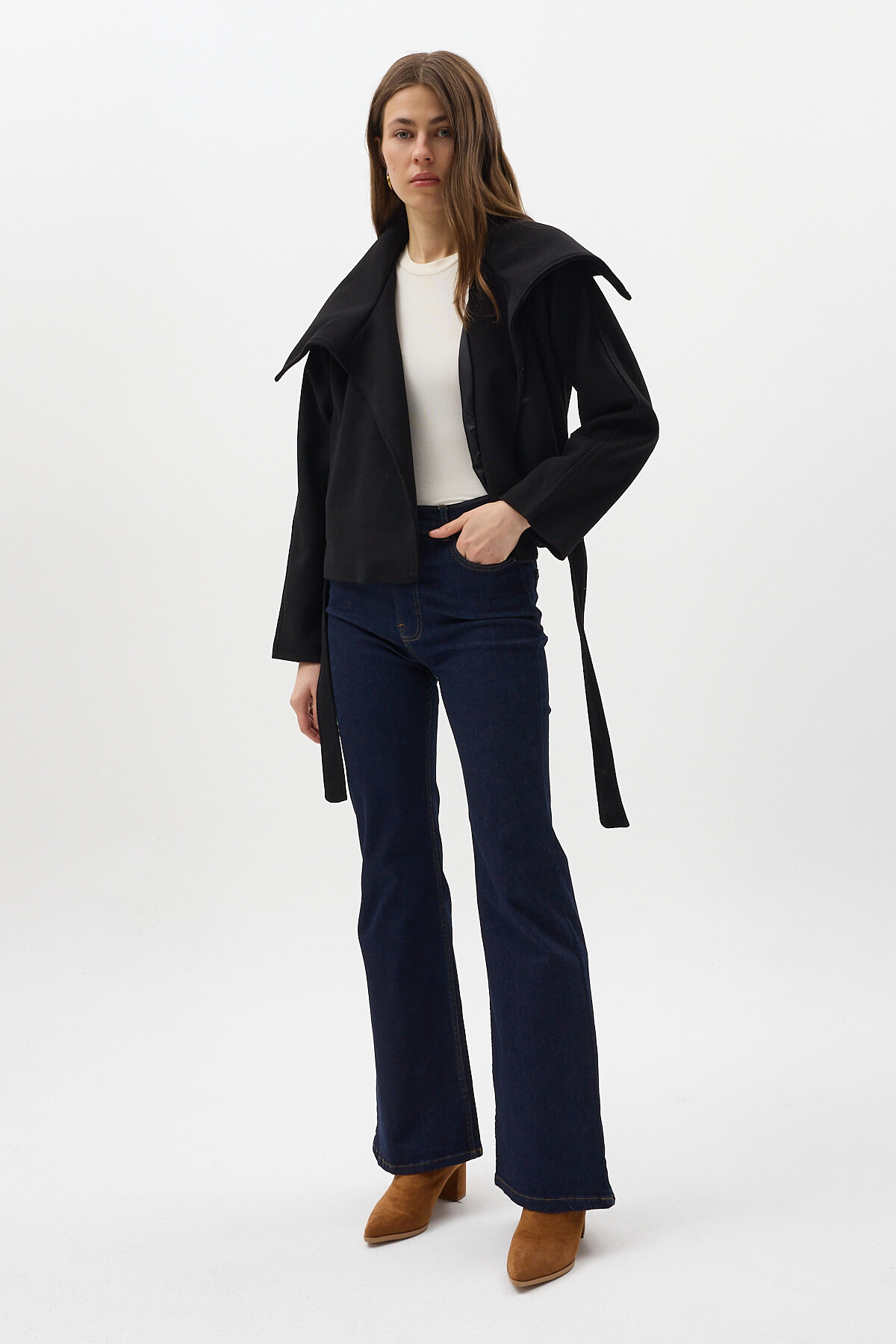 Siyah Geniş Dökümlü Yaka Kuşaklı Kısa Kadın Kaban 60566 - 7